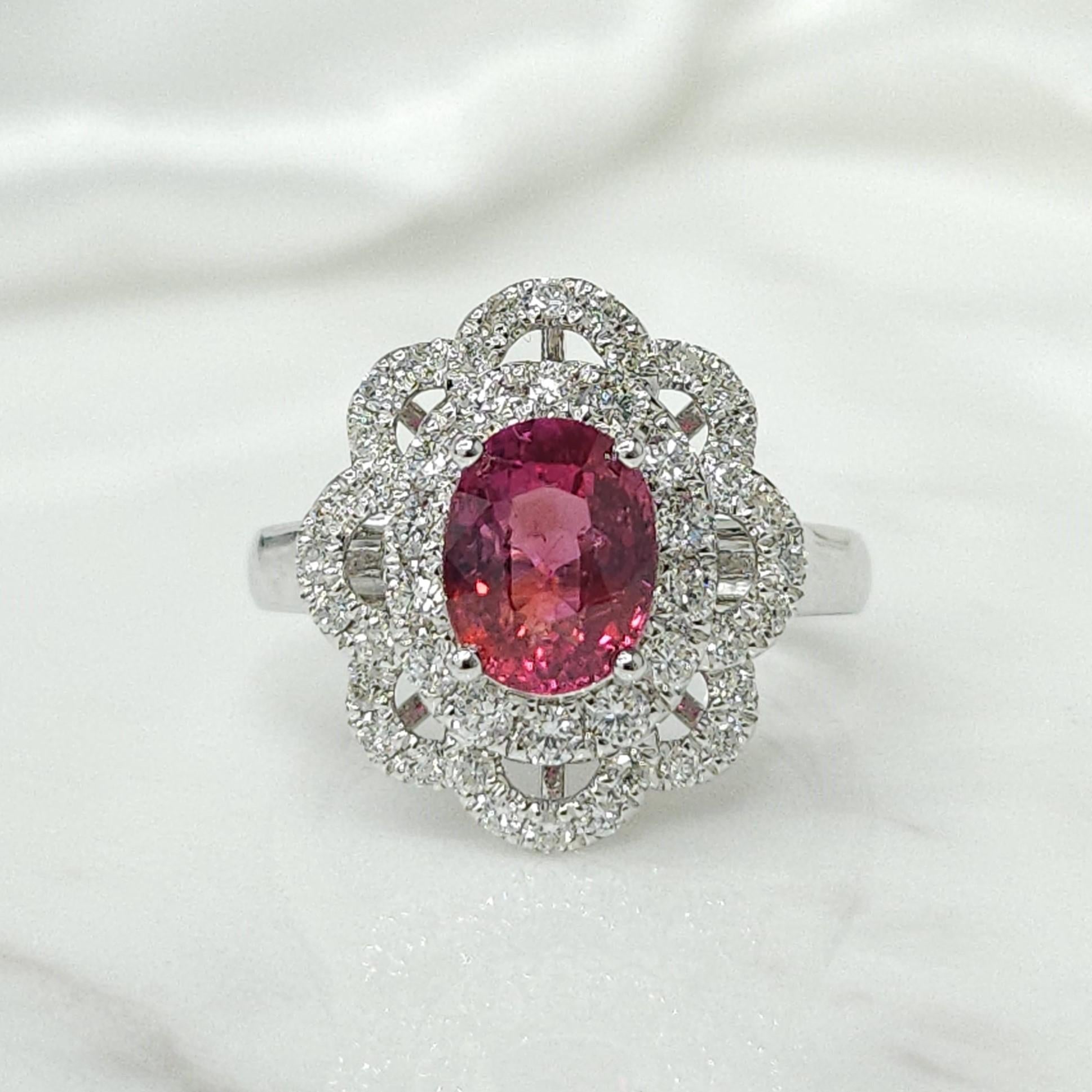 IGI Certified 2.00 Carat No Heat Pink Sapphire & Diamond Ring in 18K White Gold For Sale 3