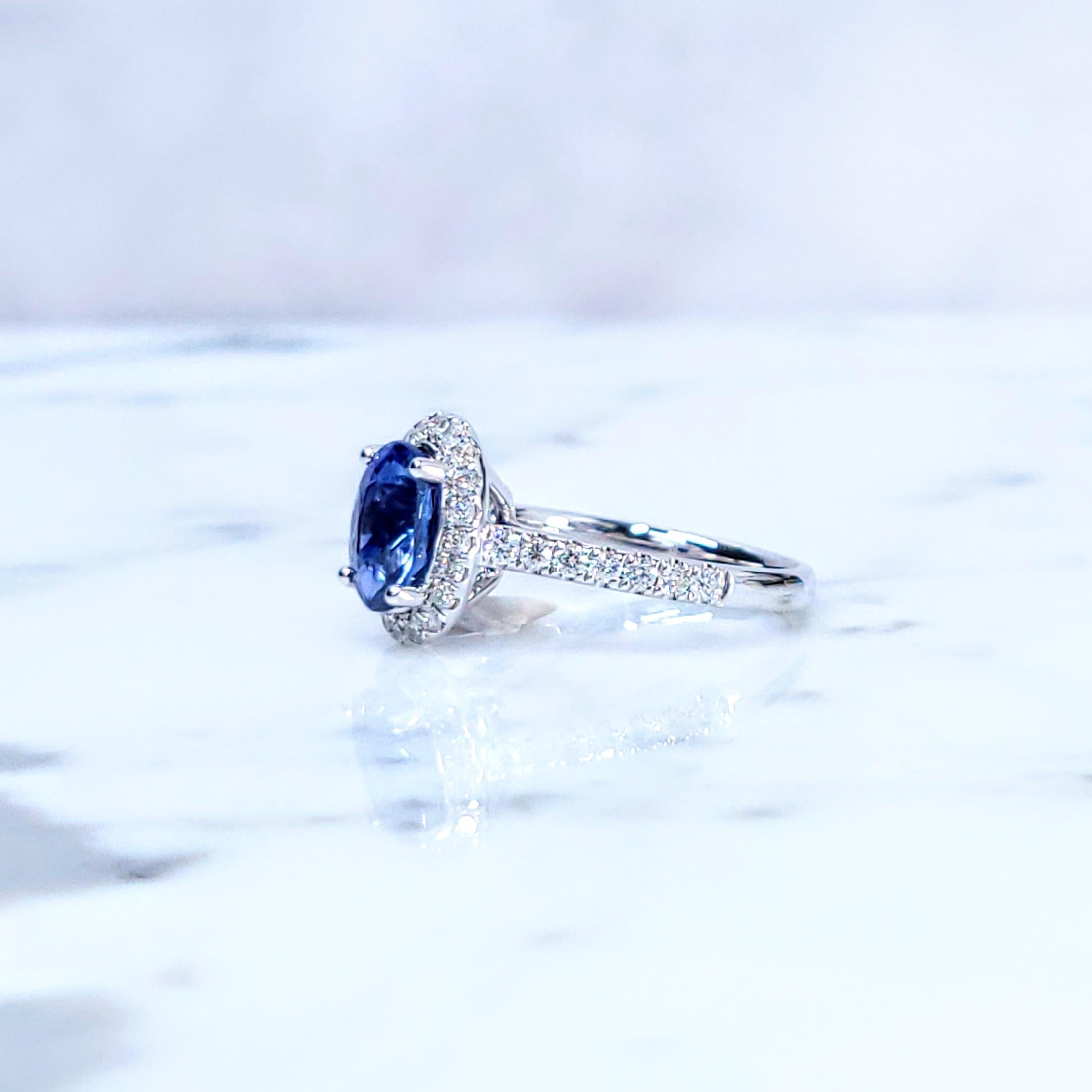 Anello con zaffiro e diamante da 2,00 carati certificato IGI in oro bianco 18 carati in vendita 2