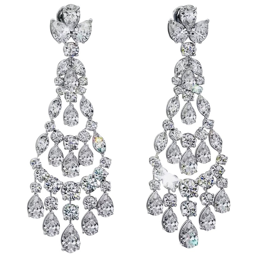 Certified 20.00 Carats Mixed Shape Diamonds 18K Gold Earrings For Sale