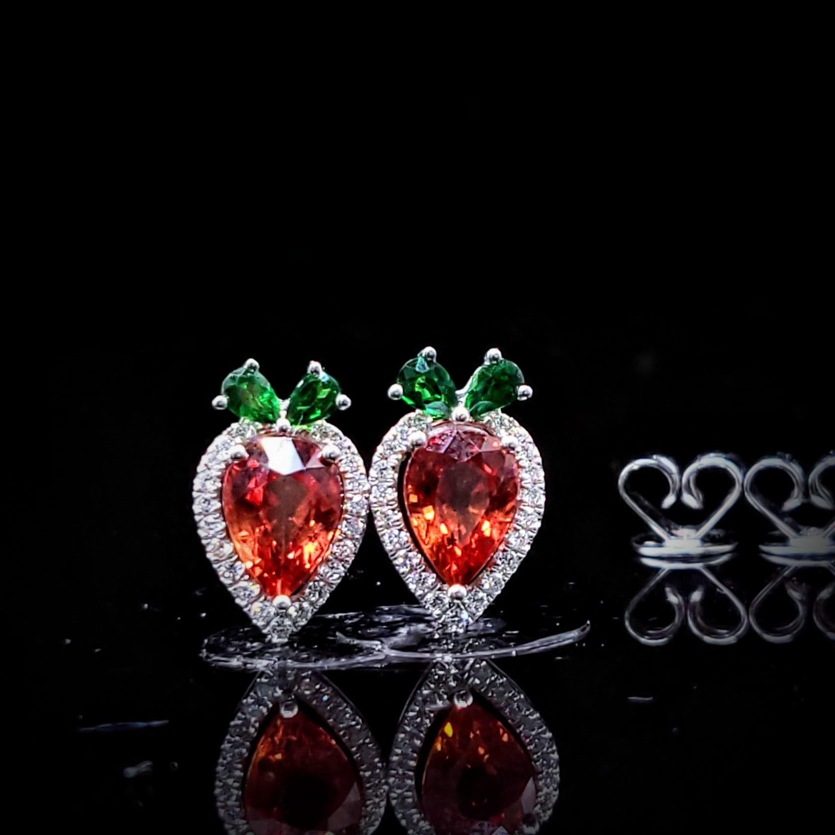 Pendientes de Zafiro, Tsavoritas y Diamantes de Oro Blanco de 18 K con Certificado IGI de 2,01 ct Corte pera en venta