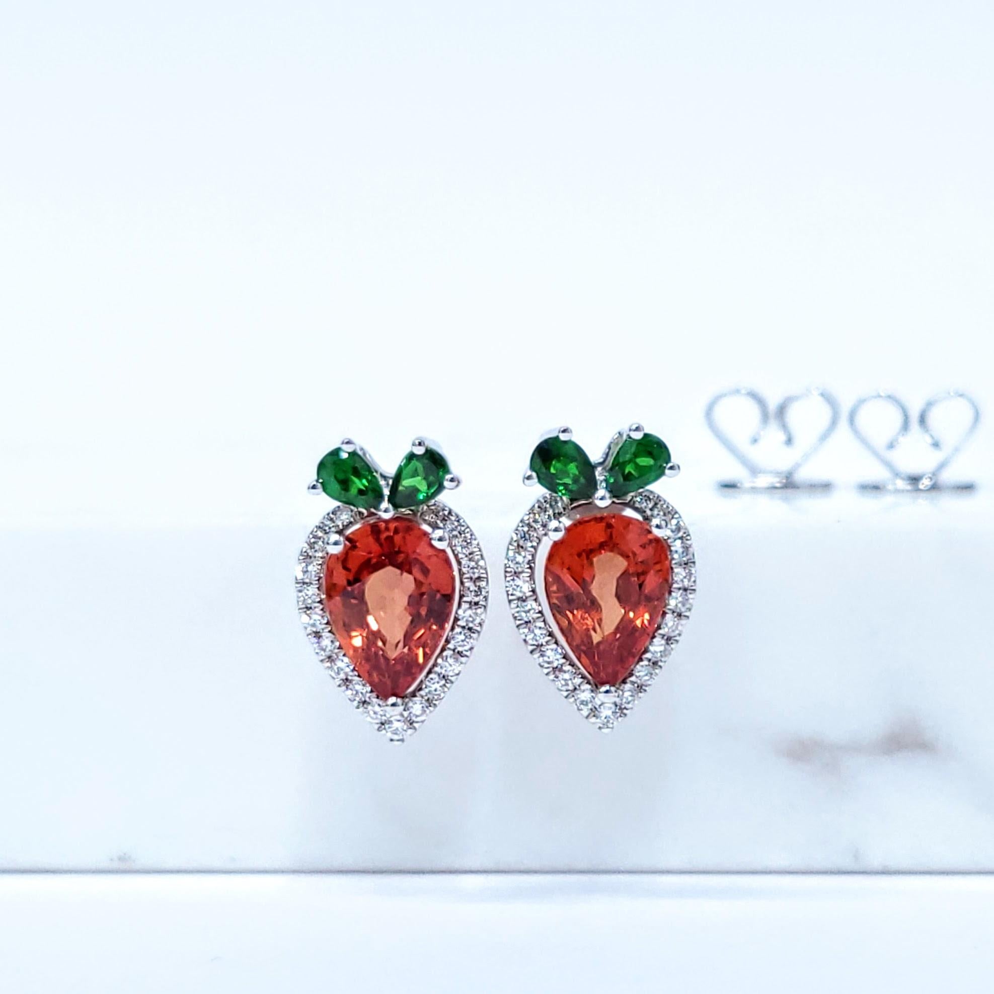 Pendientes de Zafiro, Tsavoritas y Diamantes de Oro Blanco de 18 K con Certificado IGI de 2,01 ct en Nuevo estado para la venta en KOWLOON, HK