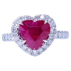 IGI-zertifizierter 2,02 Karat Burma-Rubin- und Diamantring aus 18 Karat Weißgold mit Diamanten