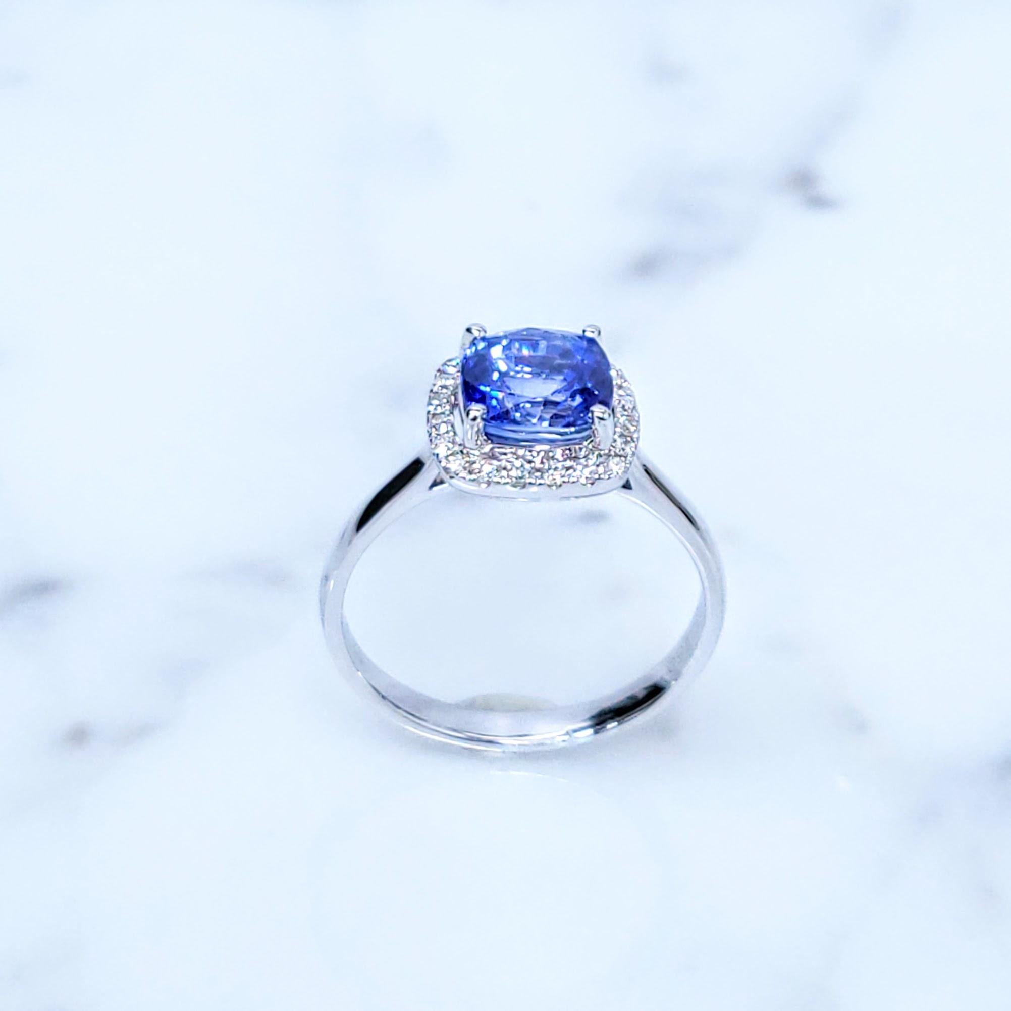De las mujeres Anillo de zafiro y diamante de oro blanco de 18 quilates con certificado IGI de 2,02 quilates en venta