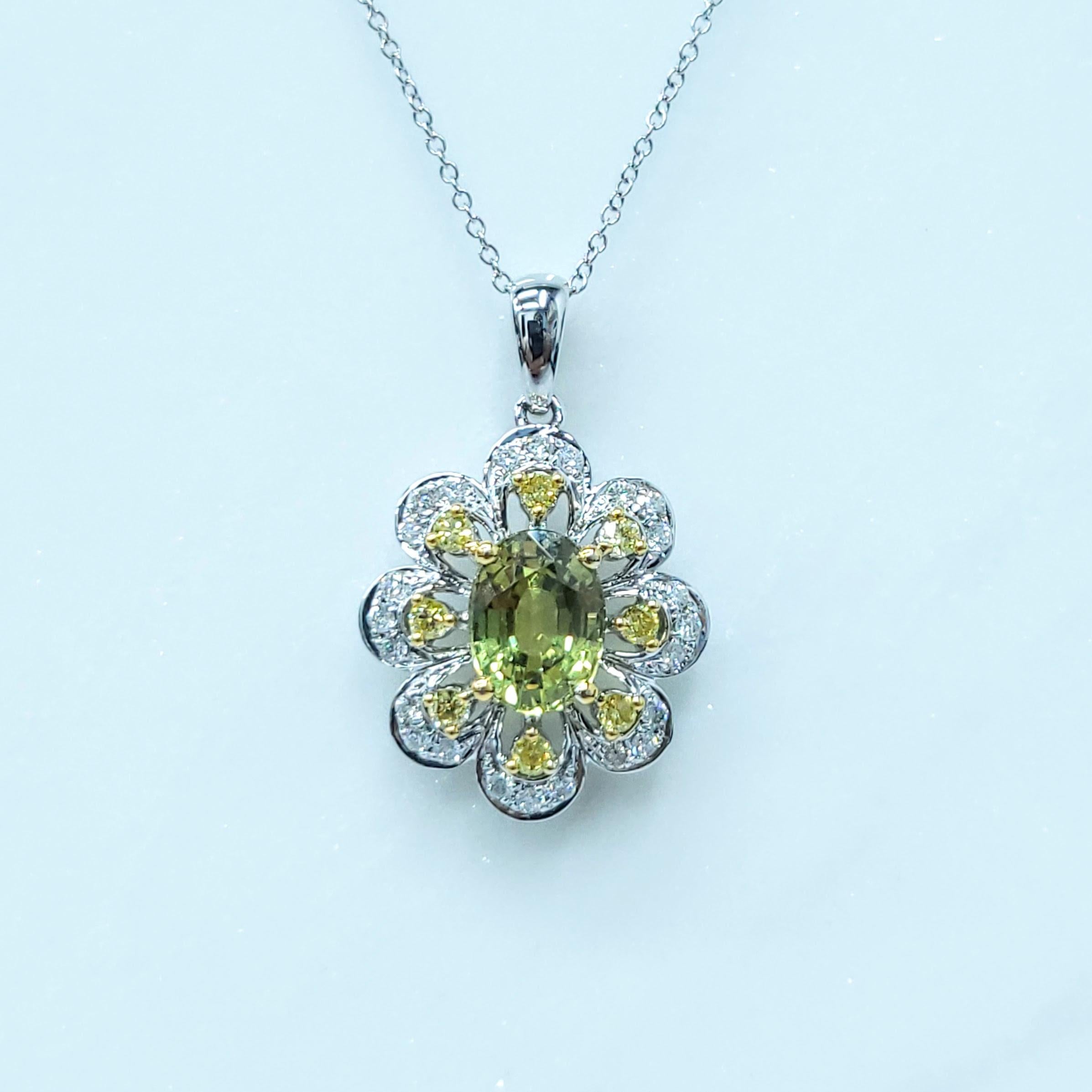 Colgante de zafiro y diamante de oro blanco de 18 quilates con certificado IGI de 2,02 ct sin calor en Nuevo estado para la venta en KOWLOON, HK