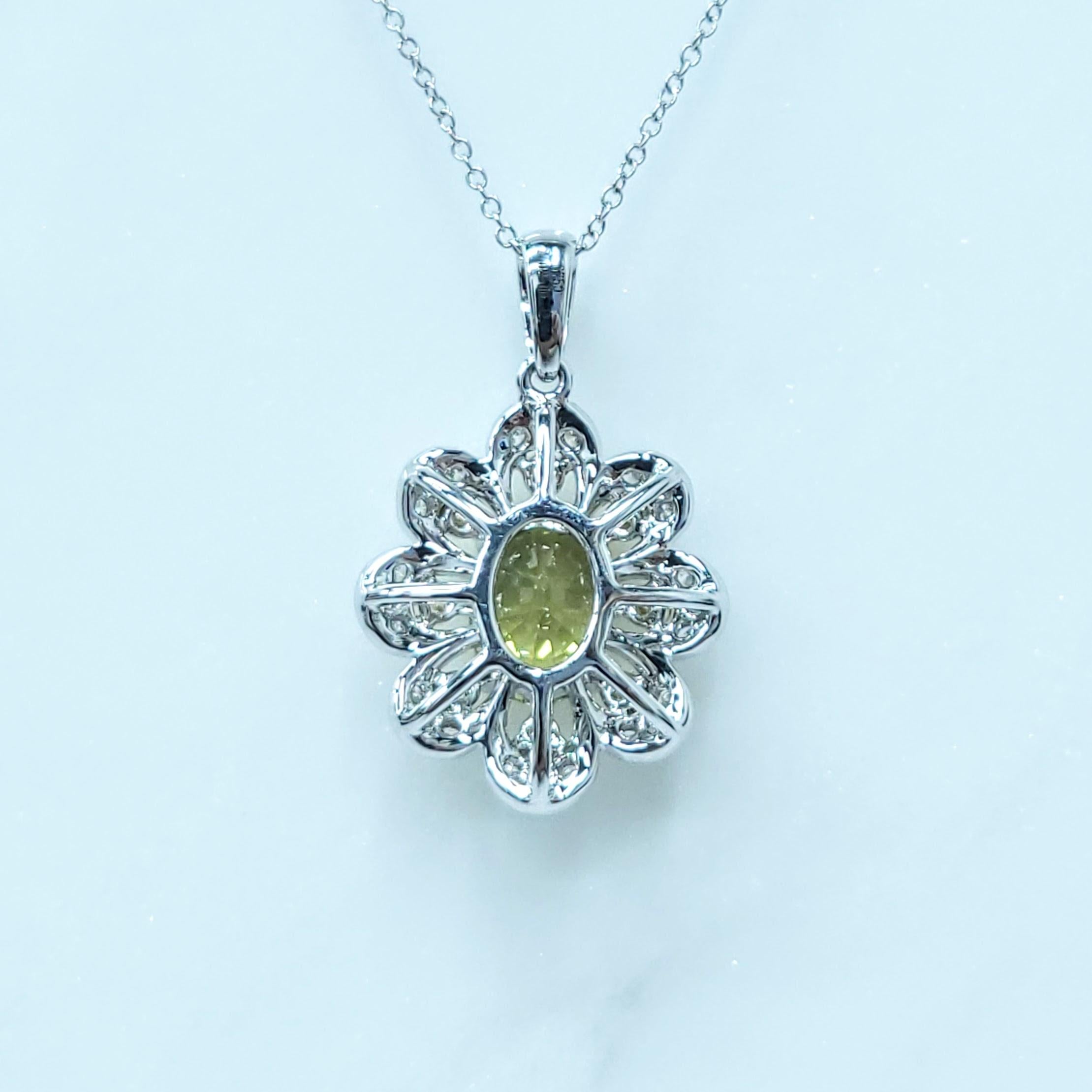 Colgante de zafiro y diamante de oro blanco de 18 quilates con certificado IGI de 2,02 ct sin calor en venta 2