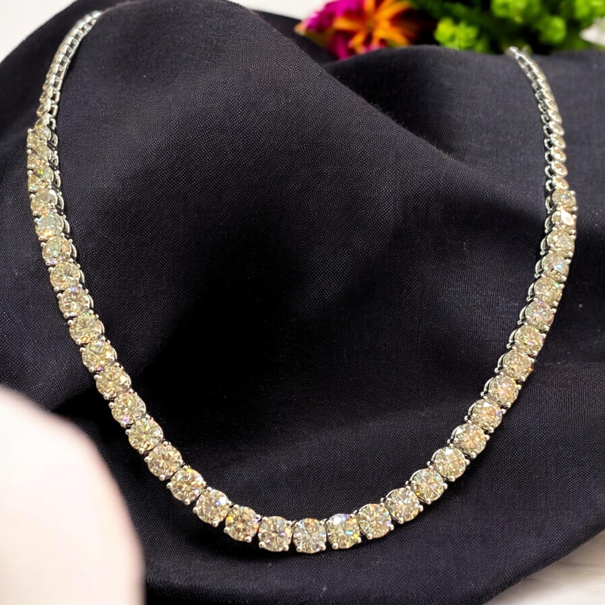 Round Cut IGI Certified 20.38 Cts Round Brilliant Cut Diamonds Tennis Necklace in 14K Gold For Sale