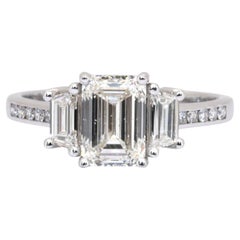 IGI Certified 2.03ct Diamonds 3-Stone Ring in 18k White Gold