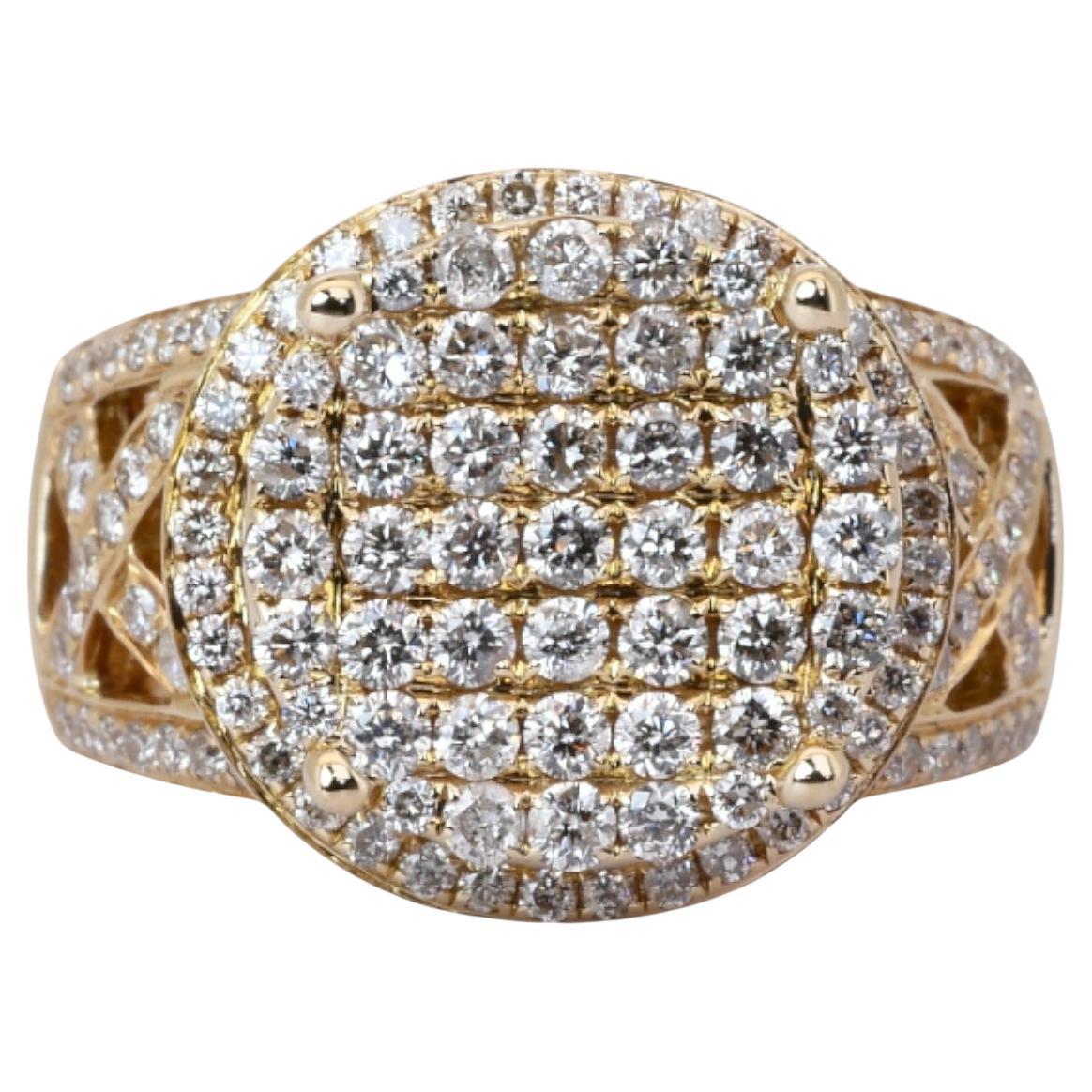 Anello a cupola con diamanti certificati IGI da 2,03 carati in oro giallo 18 carati in vendita