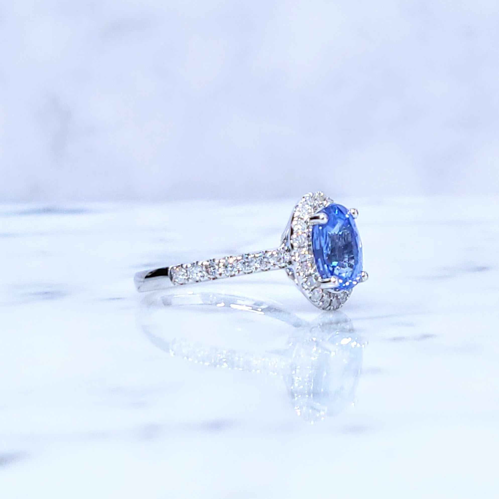Anello con zaffiro e diamante certificato IGI da 2,04 carati in oro bianco 18 carati in vendita 3