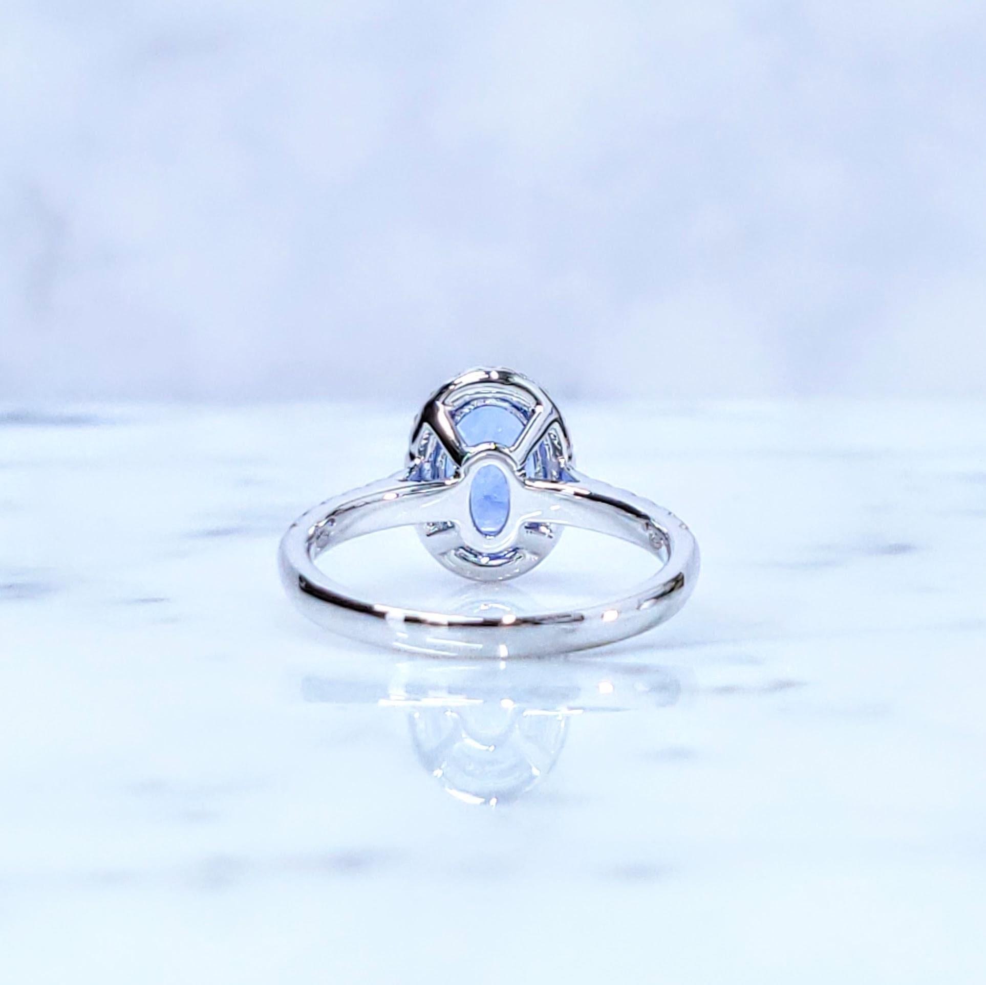 Anello con zaffiro e diamante certificato IGI da 2,04 carati in oro bianco 18 carati in vendita 2