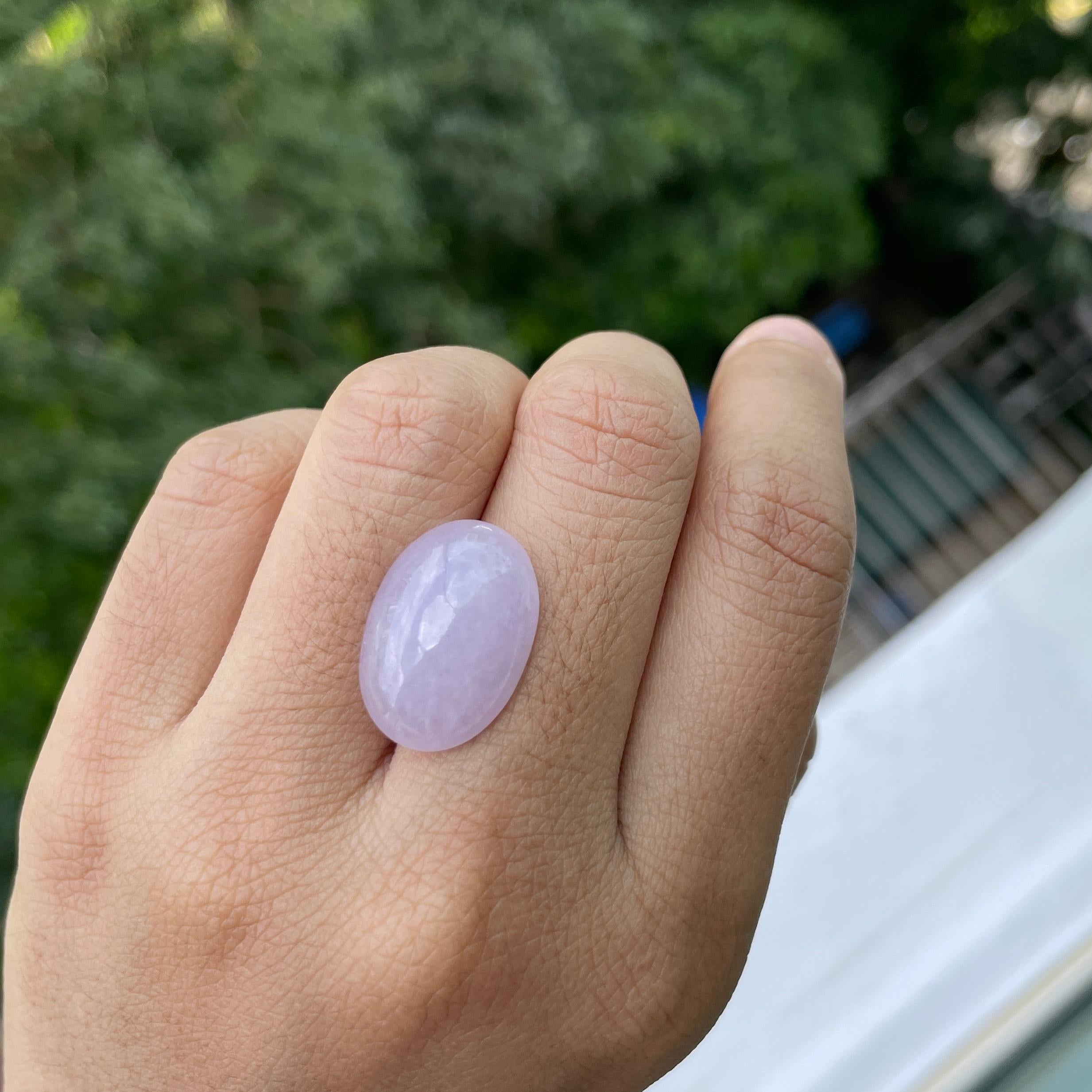 Jade Lavande de Birmanie certifié IGI 20.76Ct Huge Type A (20.35x14.2x9.02mm) en vente 3