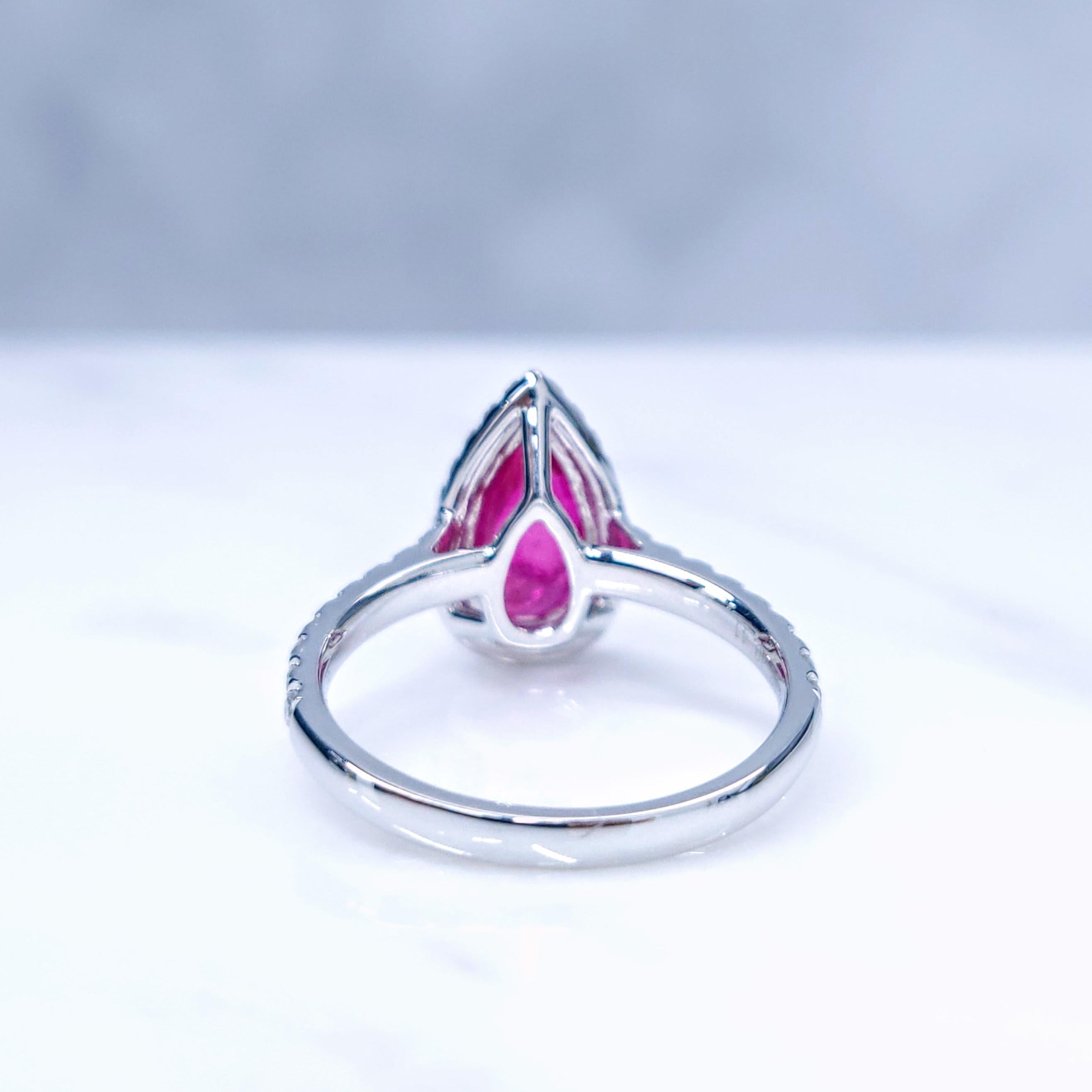 Anillo de oro blanco de 18 quilates con rubí de Birmania y diamantes de 2,08 quilates con certificado IGI en venta 6