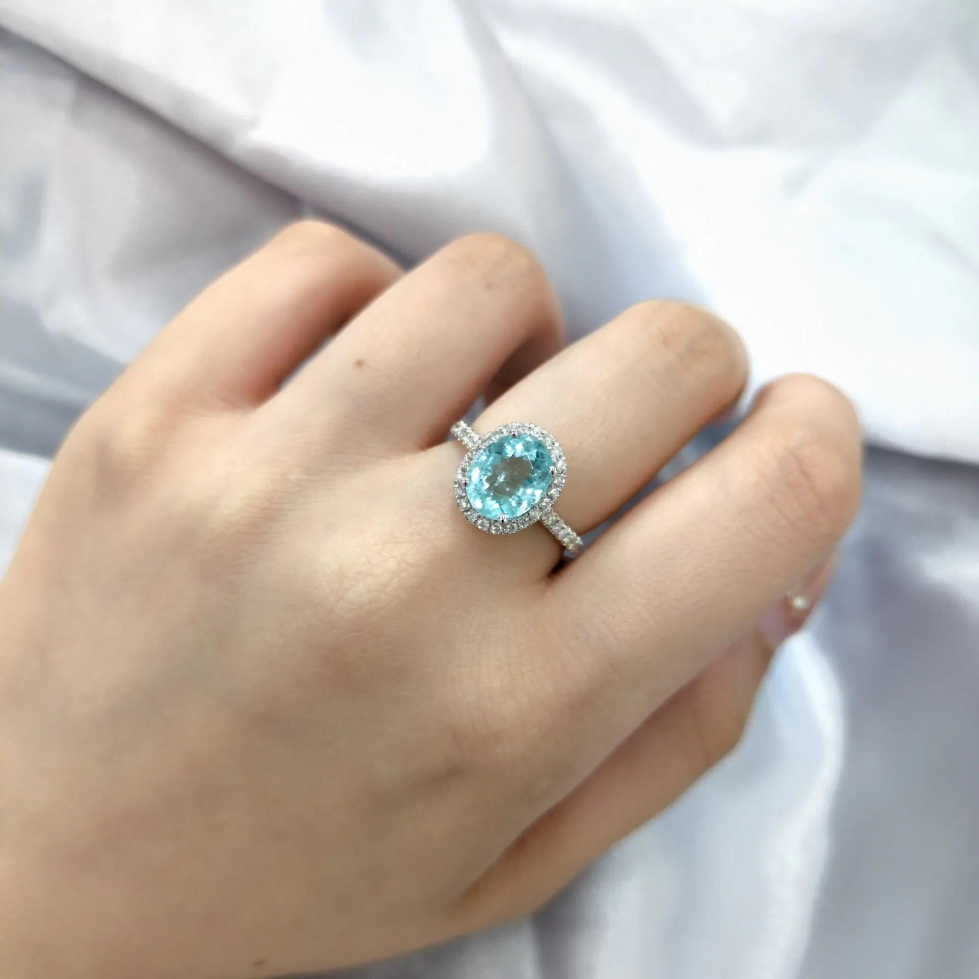 Modern IGI Certified 2.08 Carat Paraiba & Diamond Ring in 18K White Gold For Sale