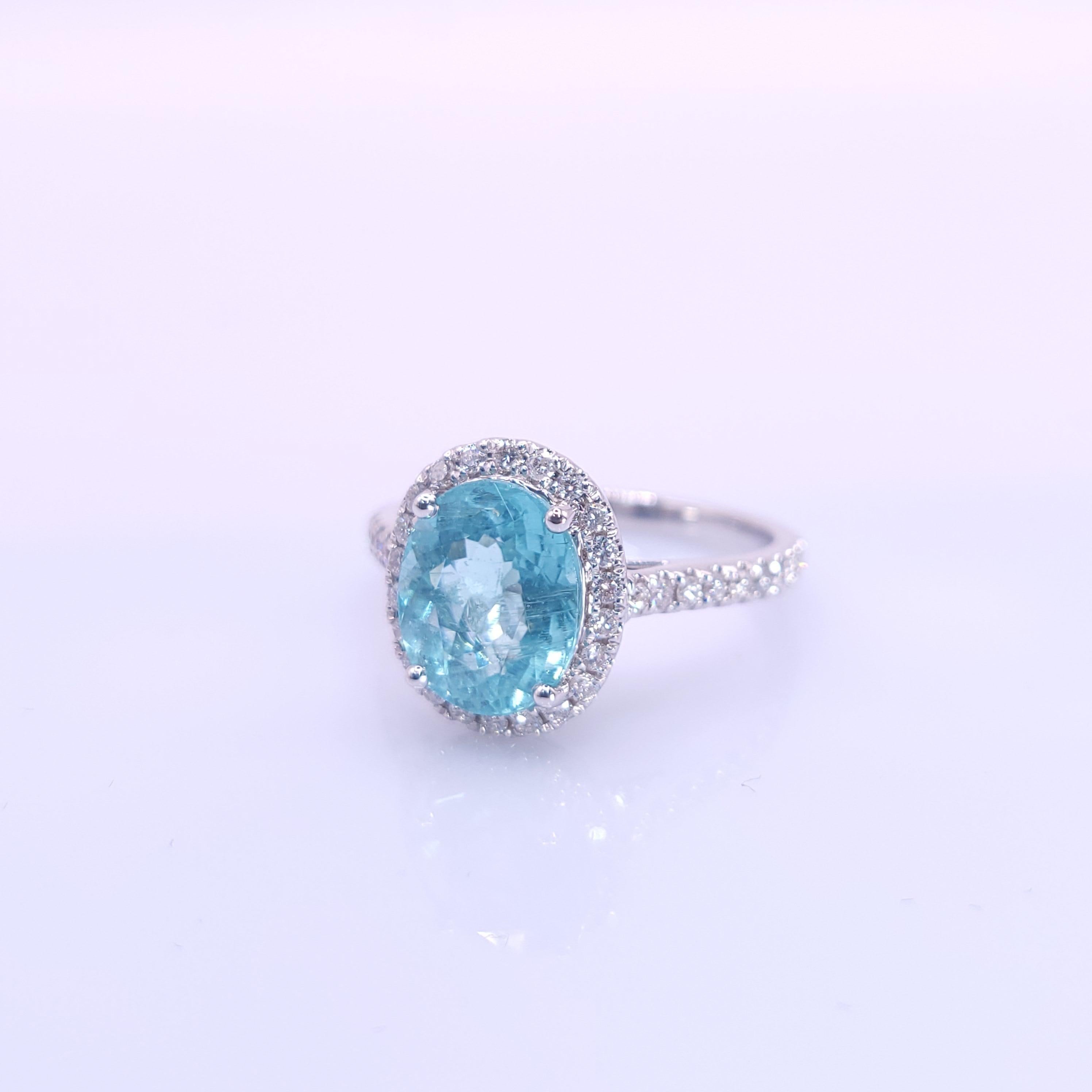 IGI Certified 2.08 Carat Paraiba & Diamond Ring in 18K White Gold For Sale 4