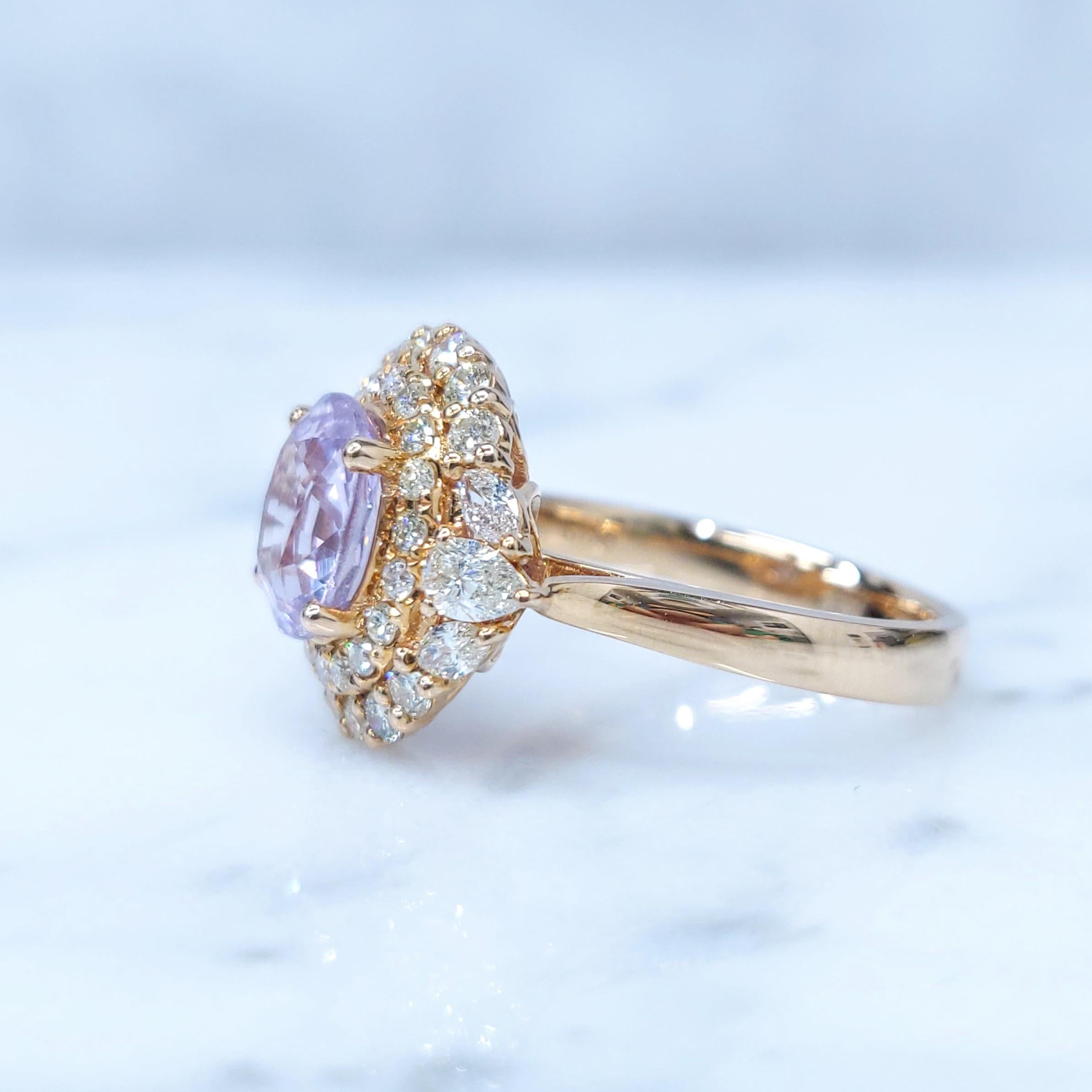 IGI-zertifizierter Ring aus 18 Karat Roségold mit 2,12 Karat rosa Saphir und Diamant (Moderne) im Angebot