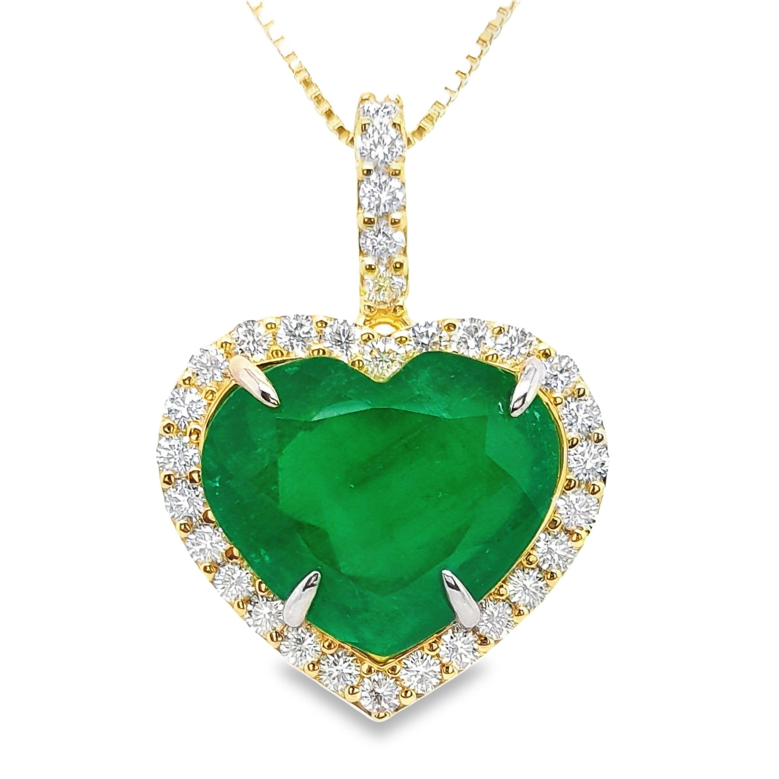 IGI Certified 21.20ct Colombia Emerald 1.60ct Diamonds 18K Yellow Gold Necklace For Sale 1
