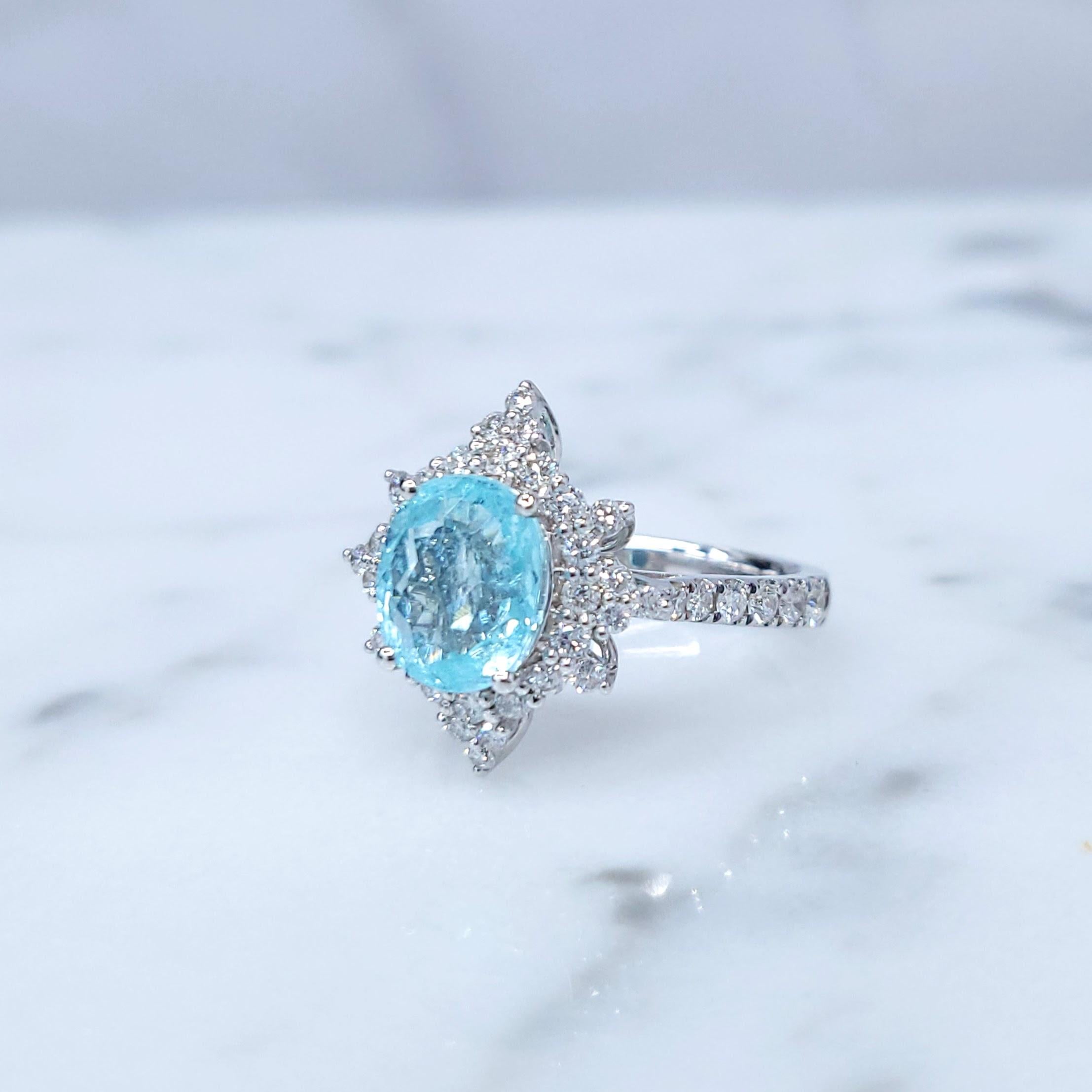 IGI Certified 2.13 Carat Paraiba & Diamond Ring in 18K White Gold In New Condition For Sale In KOWLOON, HK