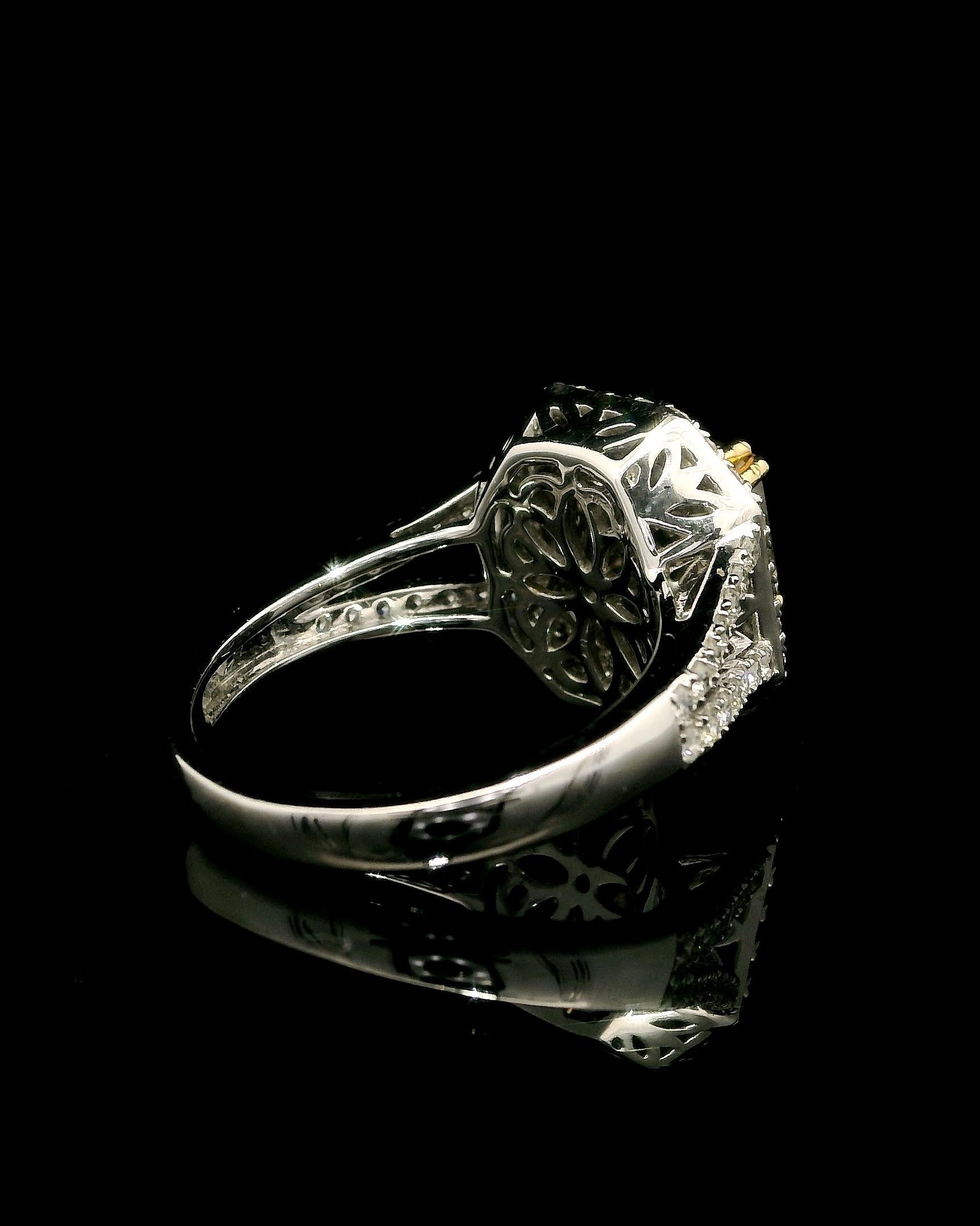 Anello con diamante giallo Fancy da 2,13 carati con certificato IGI in vendita 12