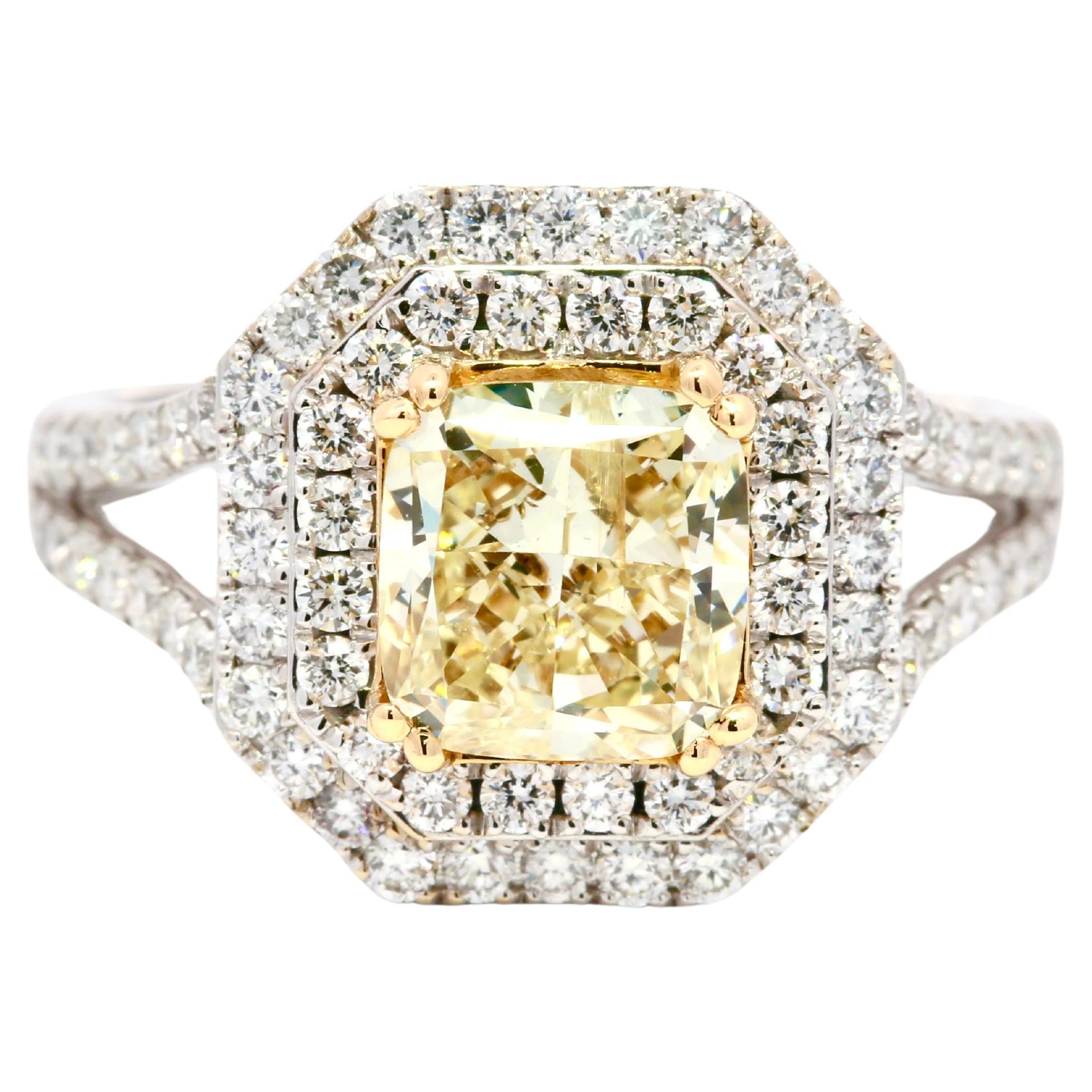 IGI Certified - 2.13 Carats Fancy Yellow Diamond Ring For Sale