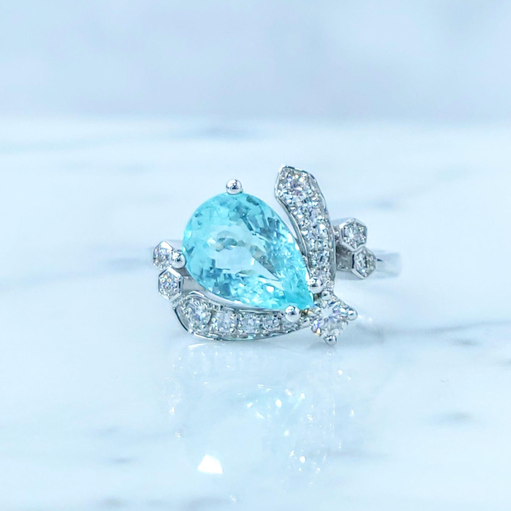 Anello con Paraiba e Diamante da 2,17 carati certificato IGI in oro bianco 18K in vendita 3