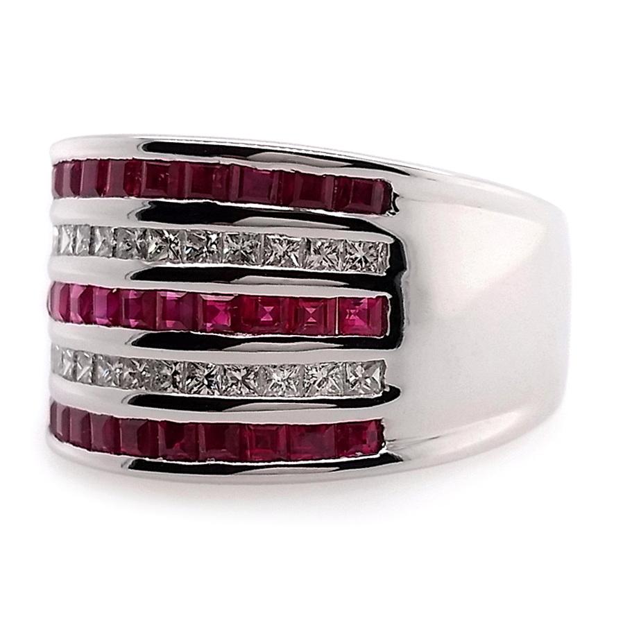 Baguette Cut IGI Certified 2.17ct Natural Burma Rubies and 0.59ct Natural Diamonds Gold Ring For Sale