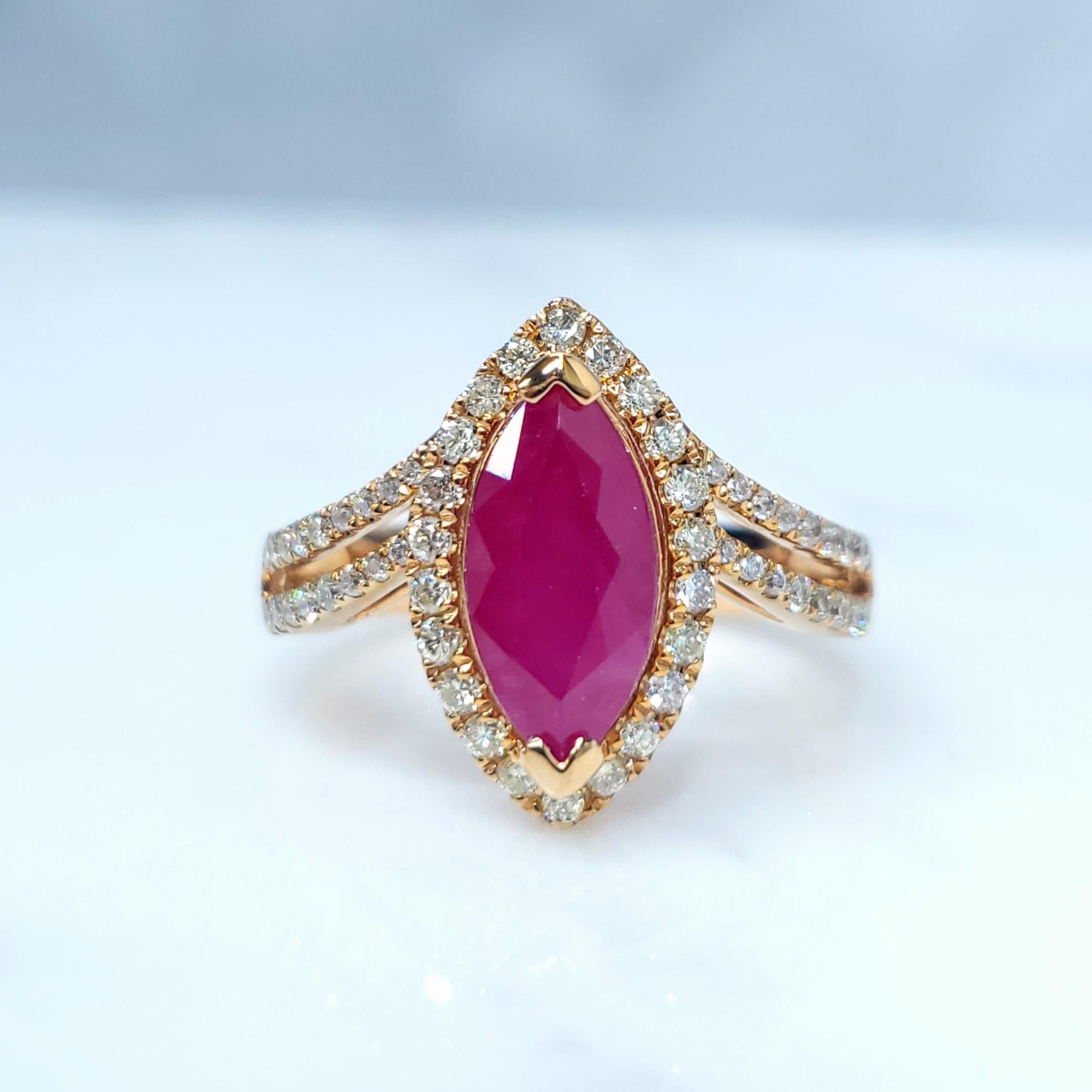 IGI-zertifizierter Ring aus 18 Karat Roségold mit 2,24 Karat Burma-Rubin und Diamant (Marquiseschliff) im Angebot