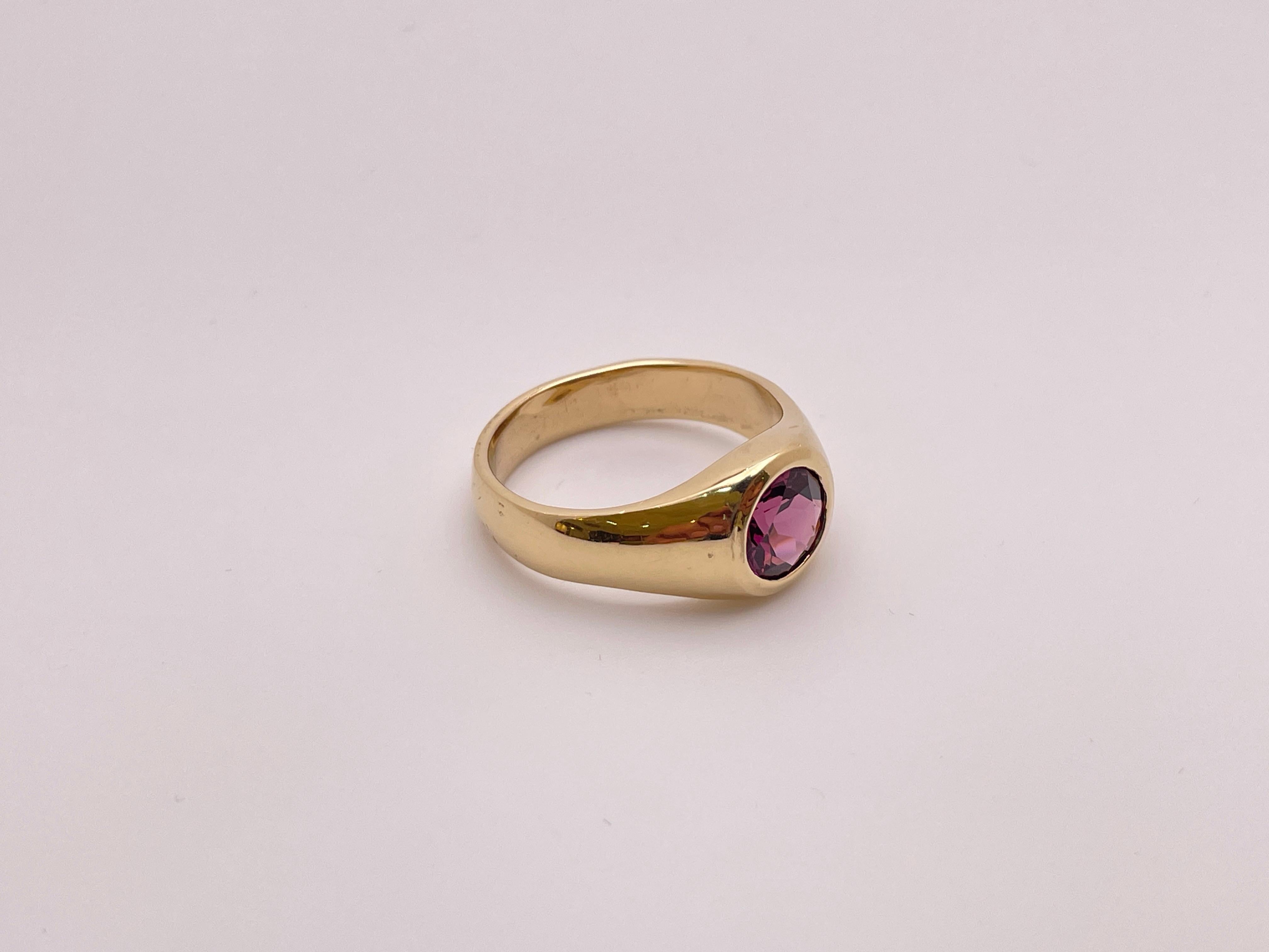 Bague en or jaune 14K certifiée IGI 2.25 CT Deep Pink Natural Spinel Unisexe en vente