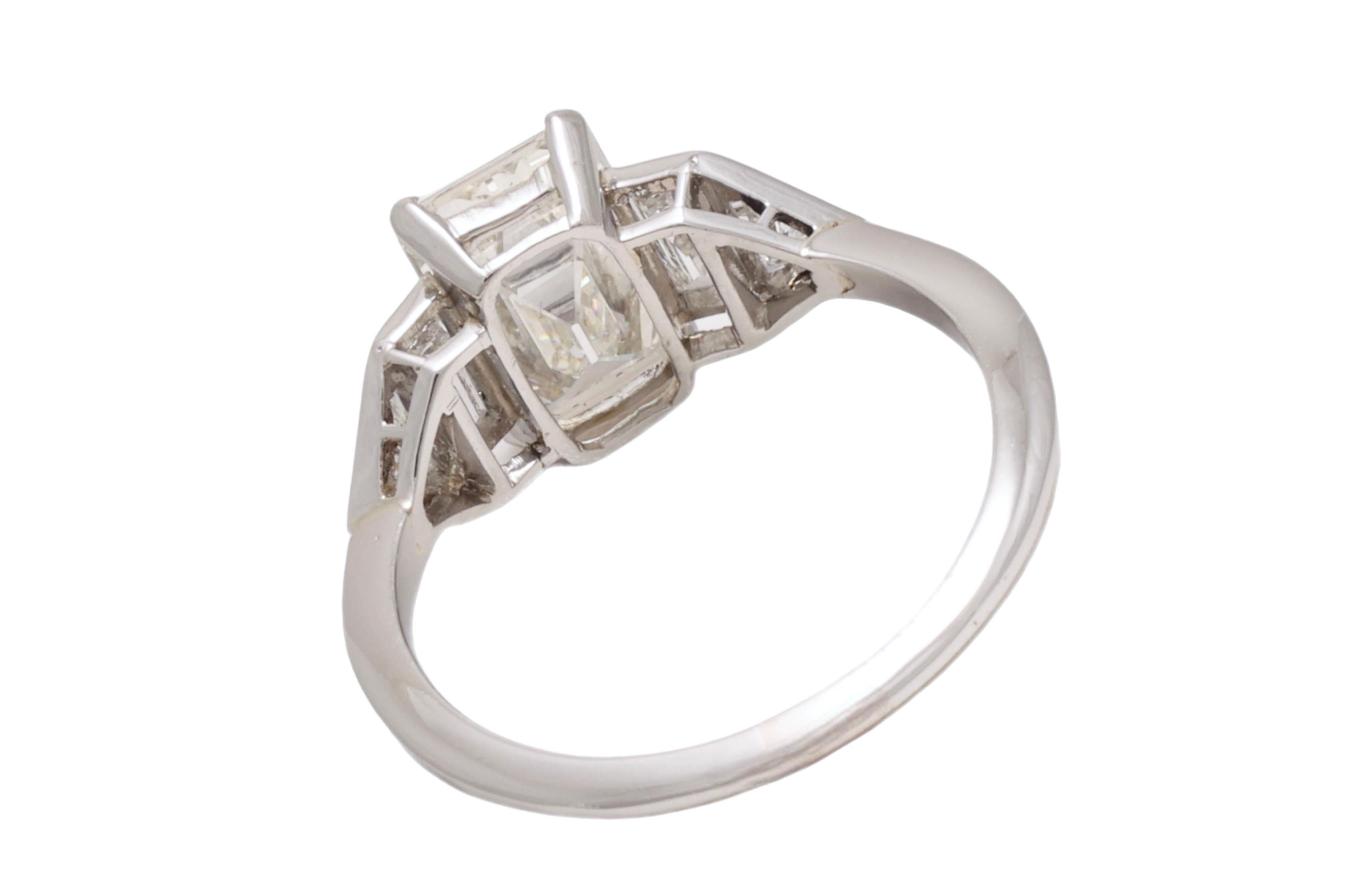 IGI Certified 2.25 Ct Emerald Cut Diamond Solitaire Ring, Estate Sultan Oman For Sale 1