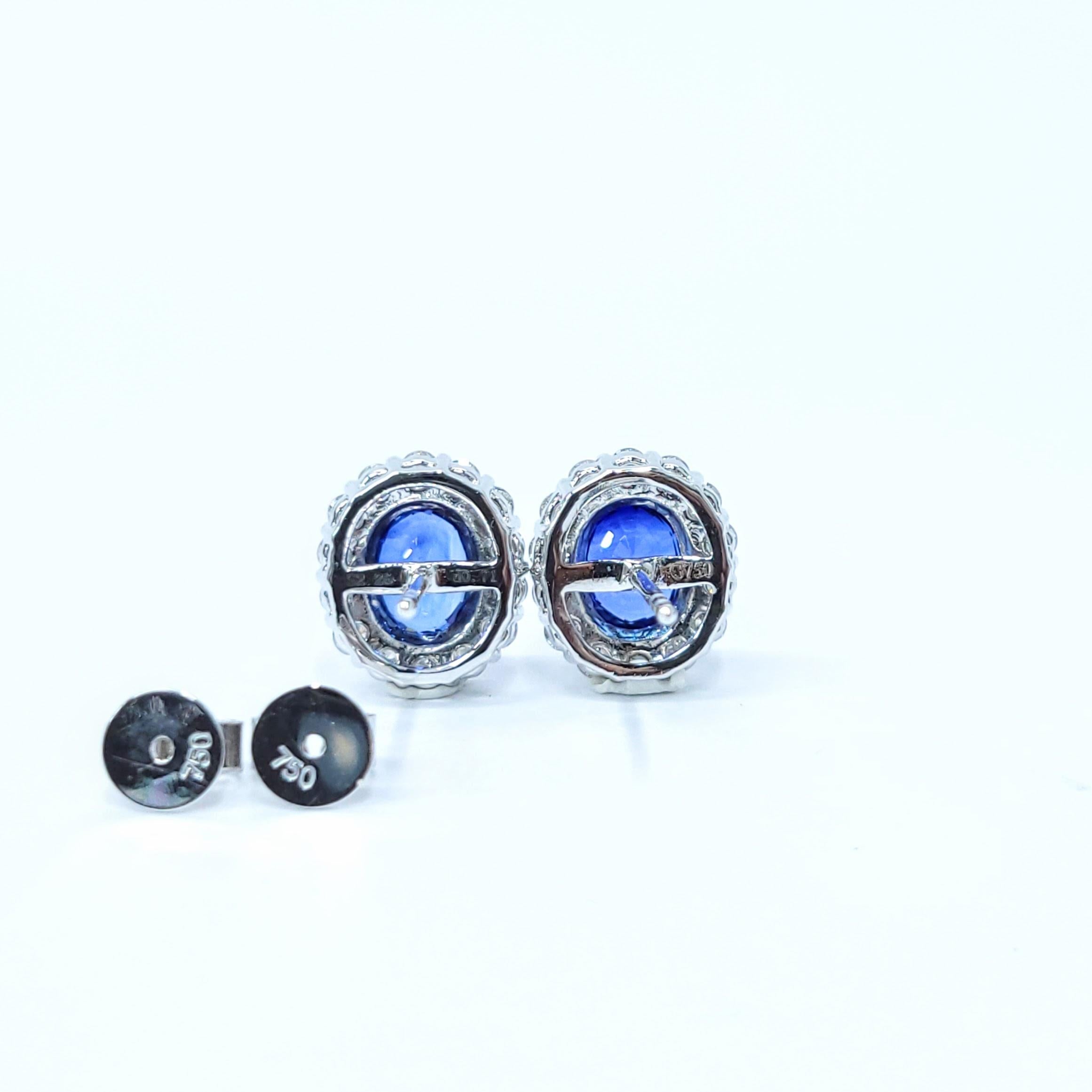 Boucles d'oreilles en or blanc 18 carats saphir et diamant certifiées IGI de 2,26 carats Neuf - En vente à KOWLOON, HK
