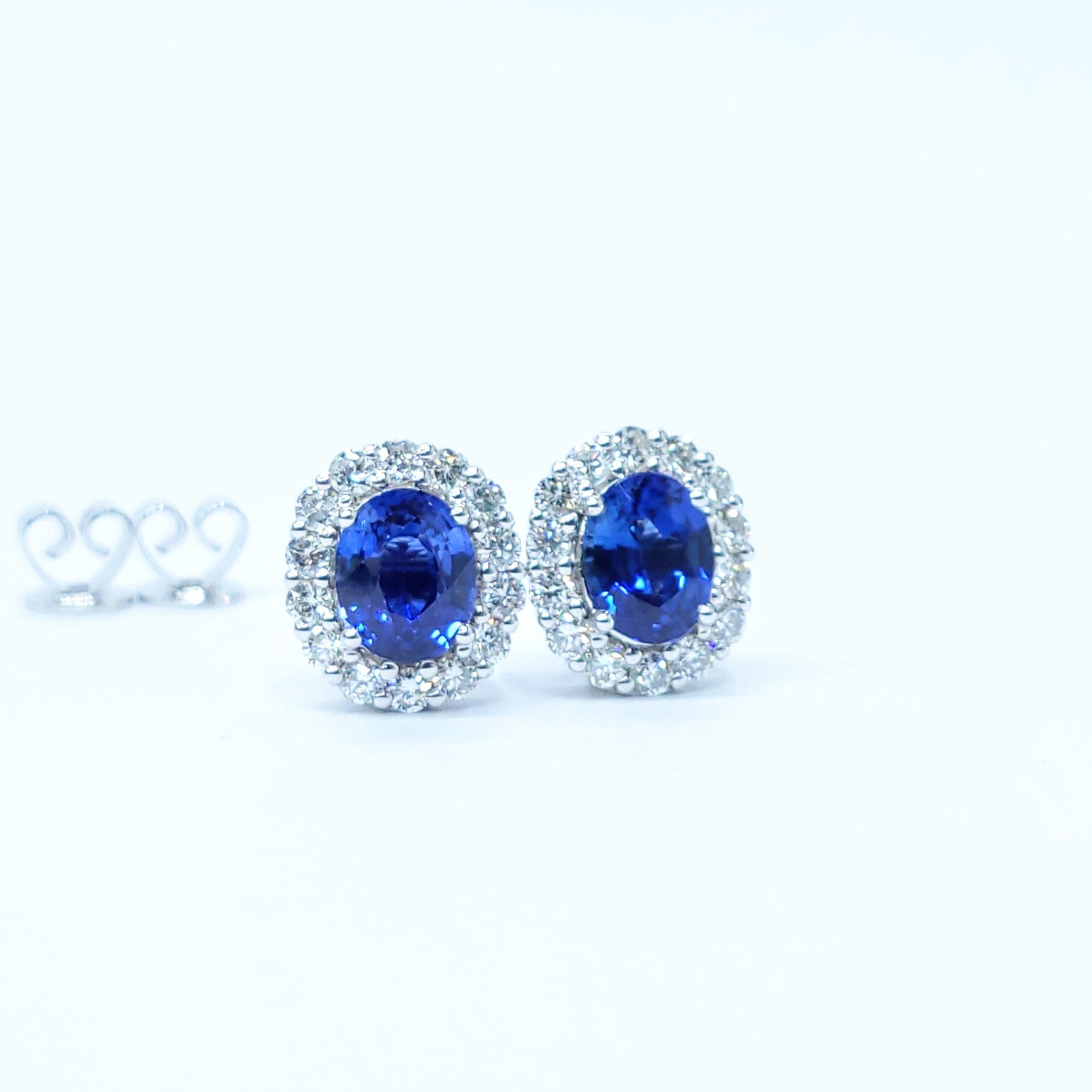 Boucles d'oreilles en or blanc 18 carats saphir et diamant certifiées IGI de 2,26 carats en vente 2