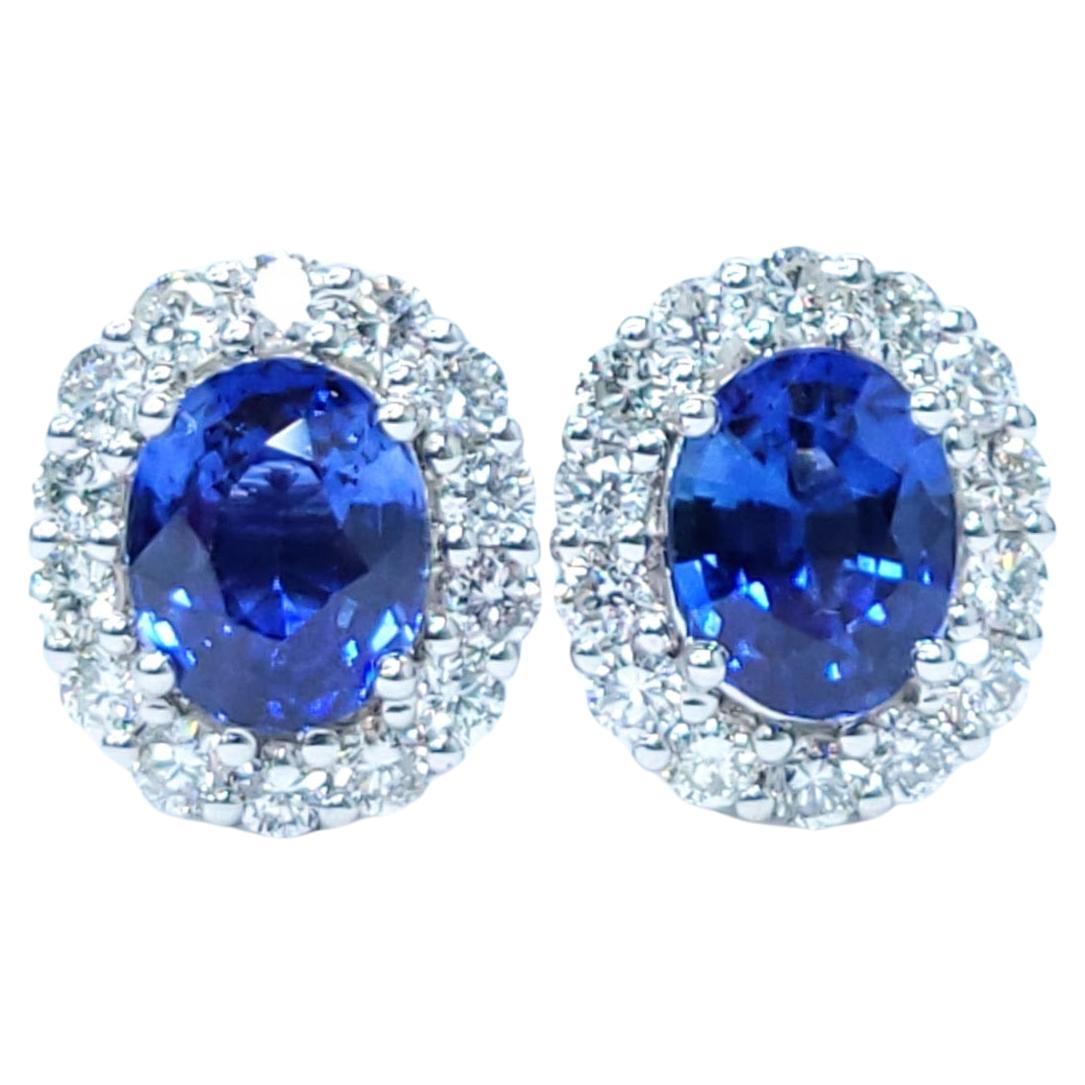 Boucles d'oreilles en or blanc 18 carats saphir et diamant certifiées IGI de 2,26 carats en vente