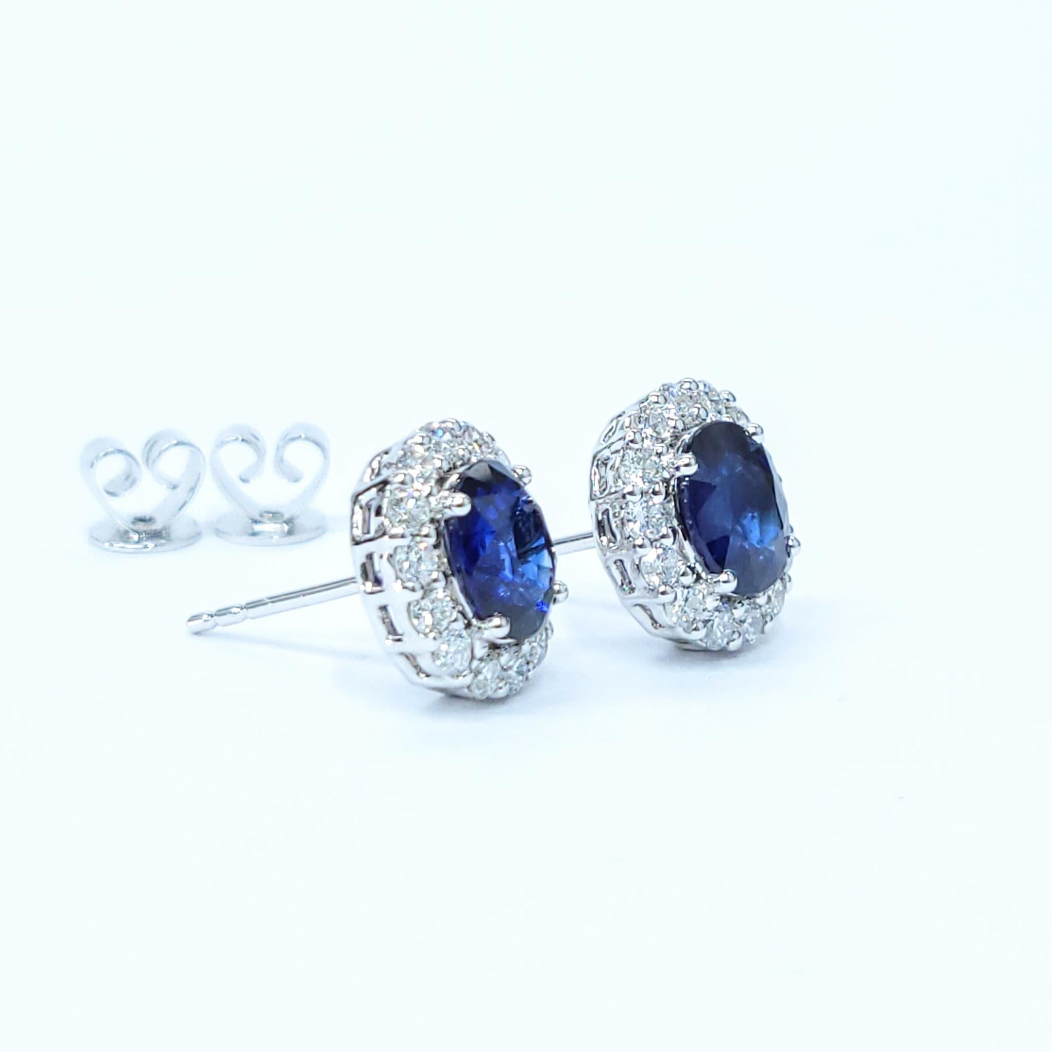 Boucles d'oreilles en or blanc 18 carats saphir et diamant certifiées IGI de 2,26 carats en vente 4