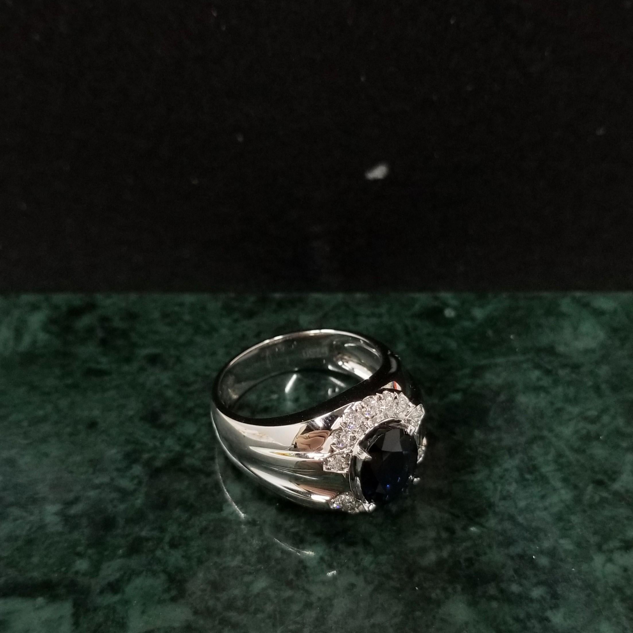 IGI Certified 2.27 Carat Blue Sapphire & Diamond Men Ring in 18K WhiteGold In New Condition In KOWLOON, HK