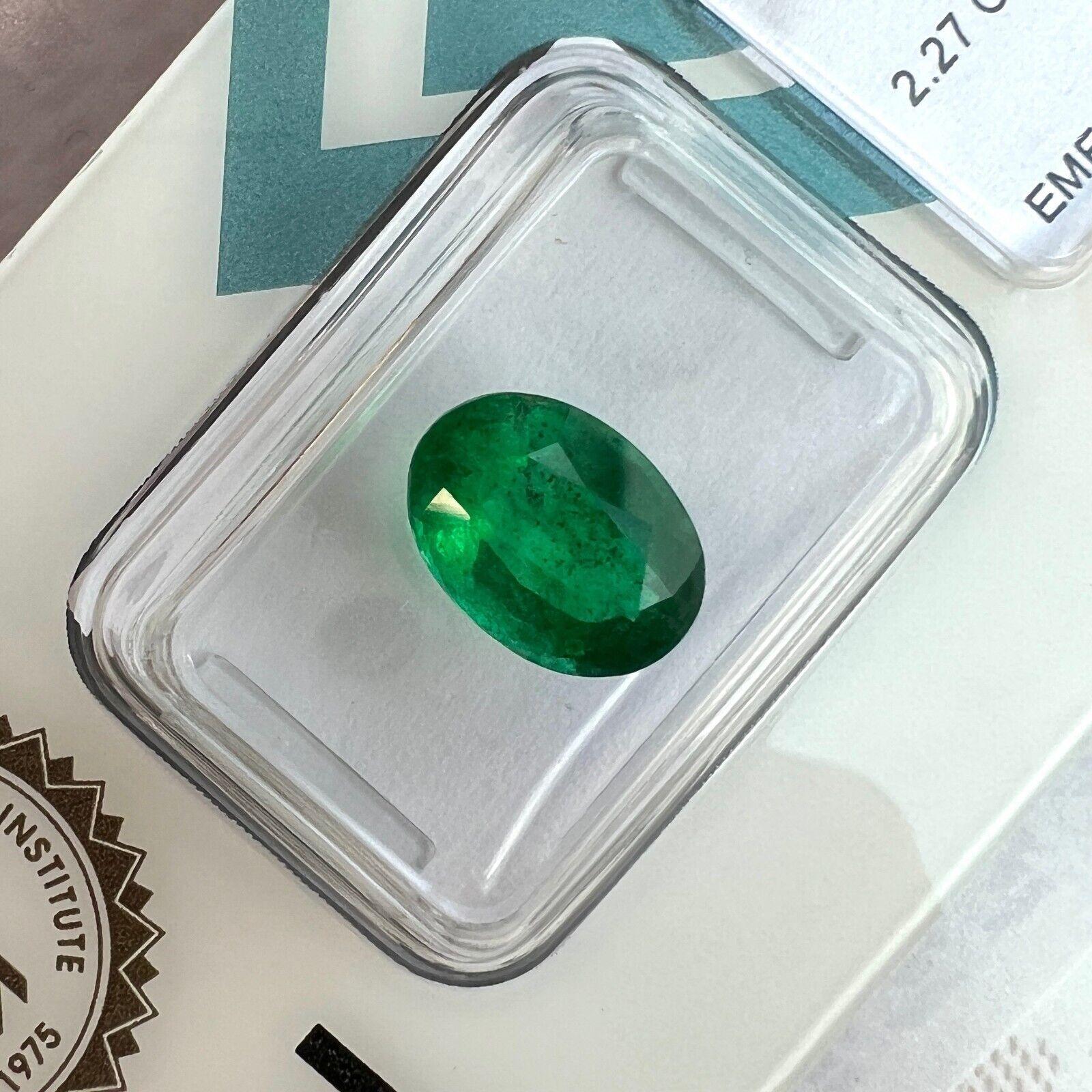 Taille ovale IGI Certified 2.27Ct Deep Green Natural Emerald Oval Cut Minor Oil Loose Gem en vente