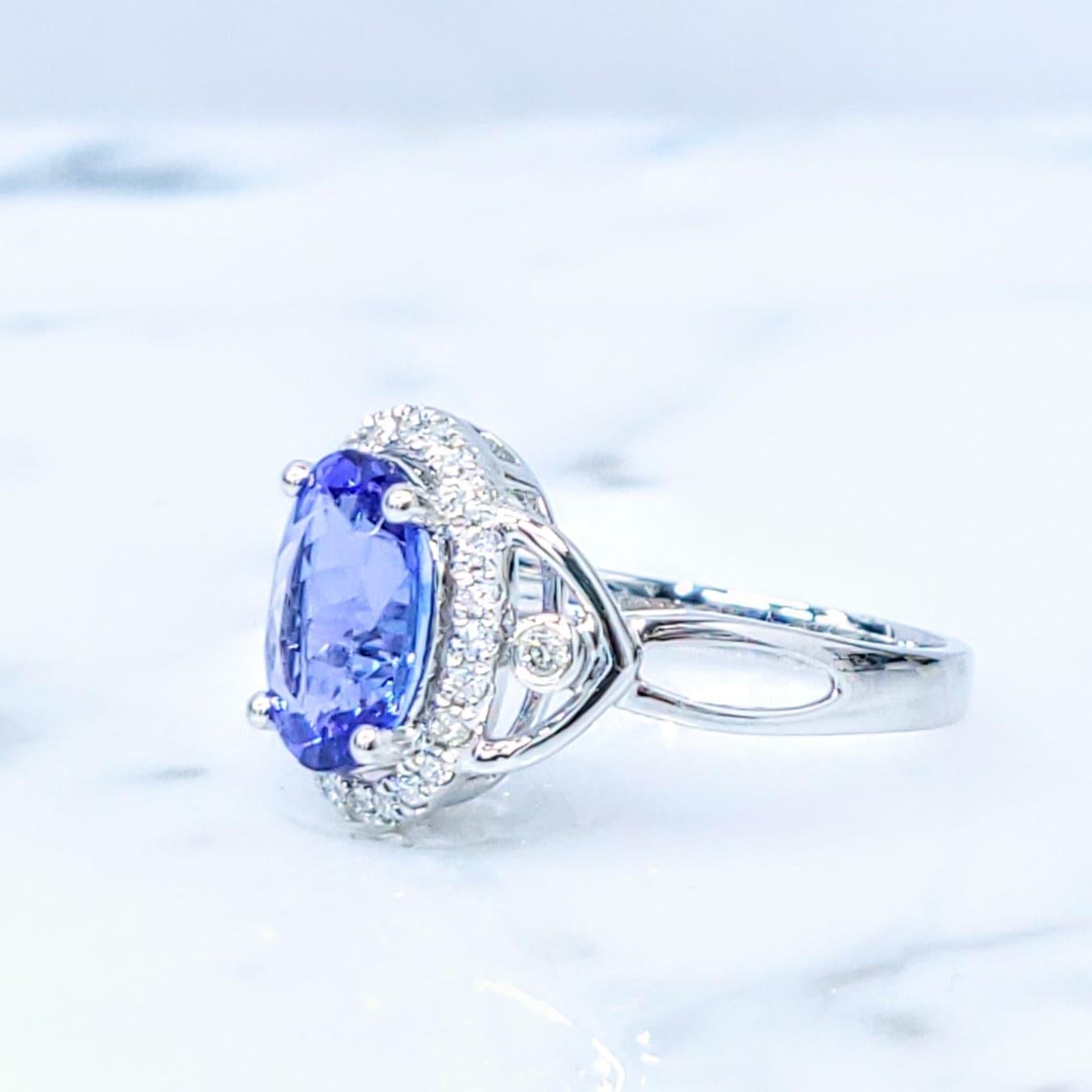 Bague en or blanc 18 carats certifiée IGI avec tanzanite et diamant de 2,32 carats en vente 4