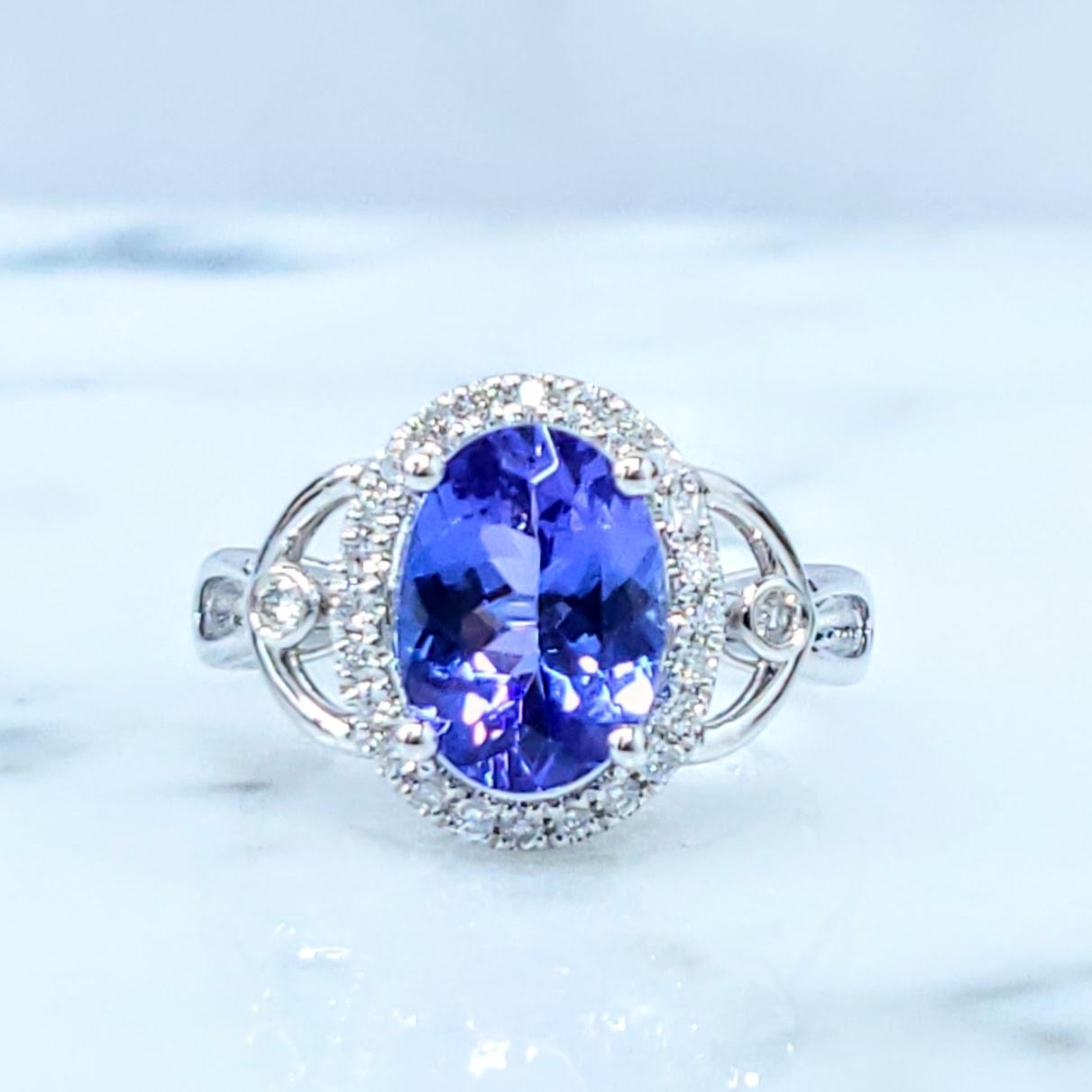 Bague en or blanc 18 carats certifiée IGI avec tanzanite et diamant de 2,32 carats Pour femmes en vente