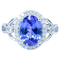 IGI-zertifiziert 2,32 Karat Tansanit und Diamant-Ring in 18K Weißgold