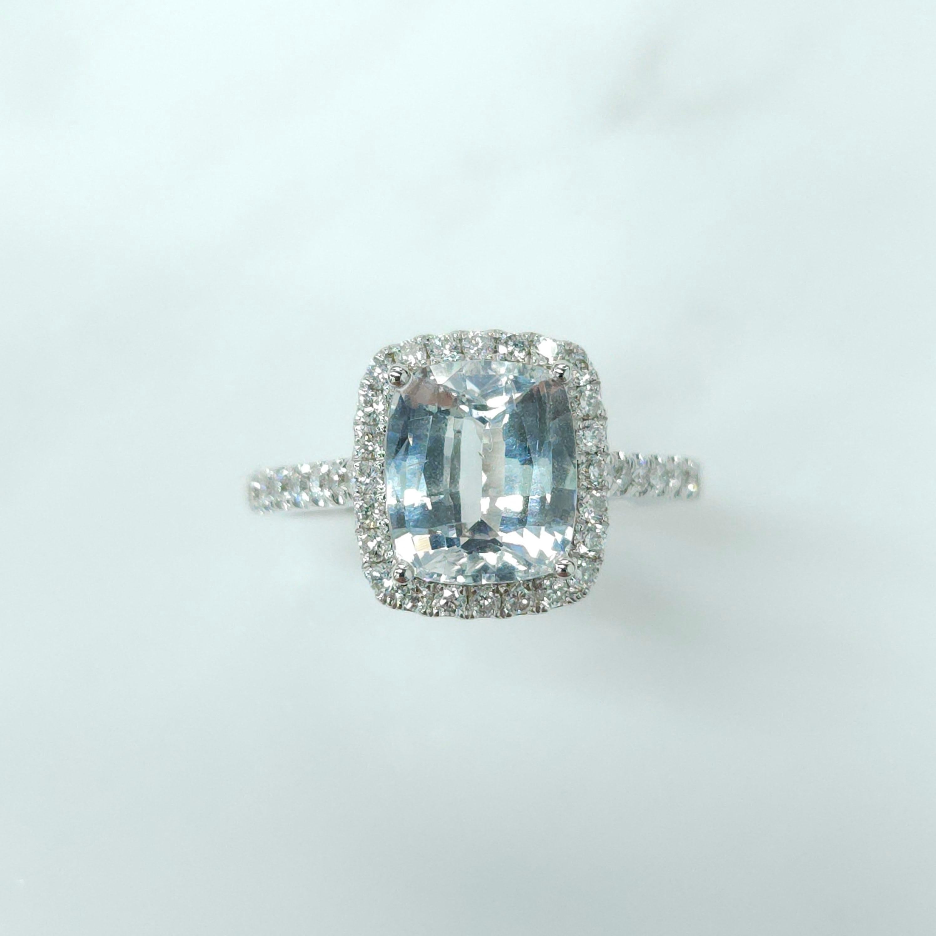 IGI Certified 2.35 Carat Unheated Sapphire & Diamond Ring in 18K WhiteGold For Sale 7