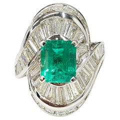 IGI certified 2.37 Carat Colombian Emerald & 3.98 Carat Diamond Ring