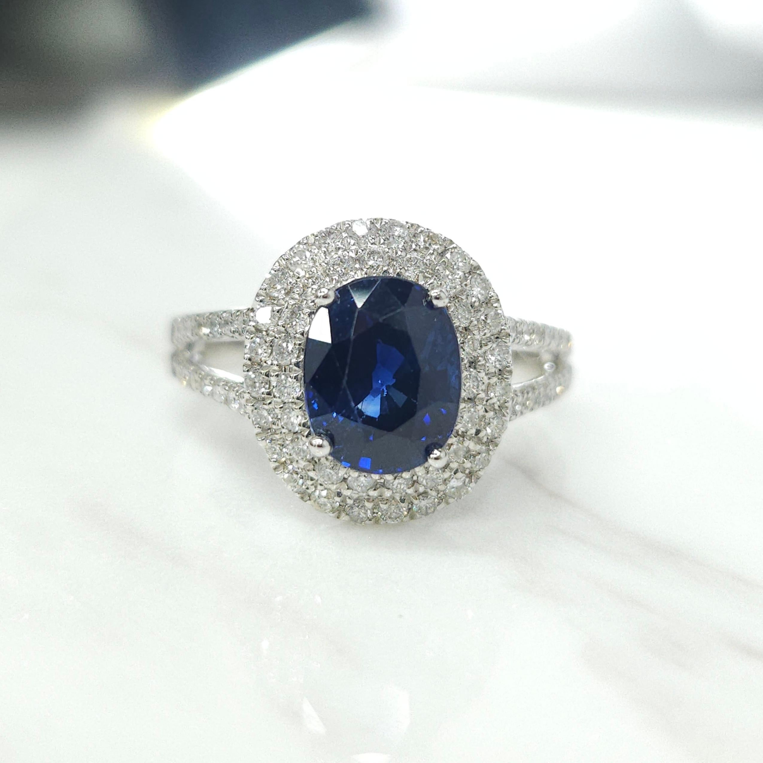 Oval Cut IGI Certified 2.38 Carat Blue Sapphire Ceylon Ring in 18K White Gold