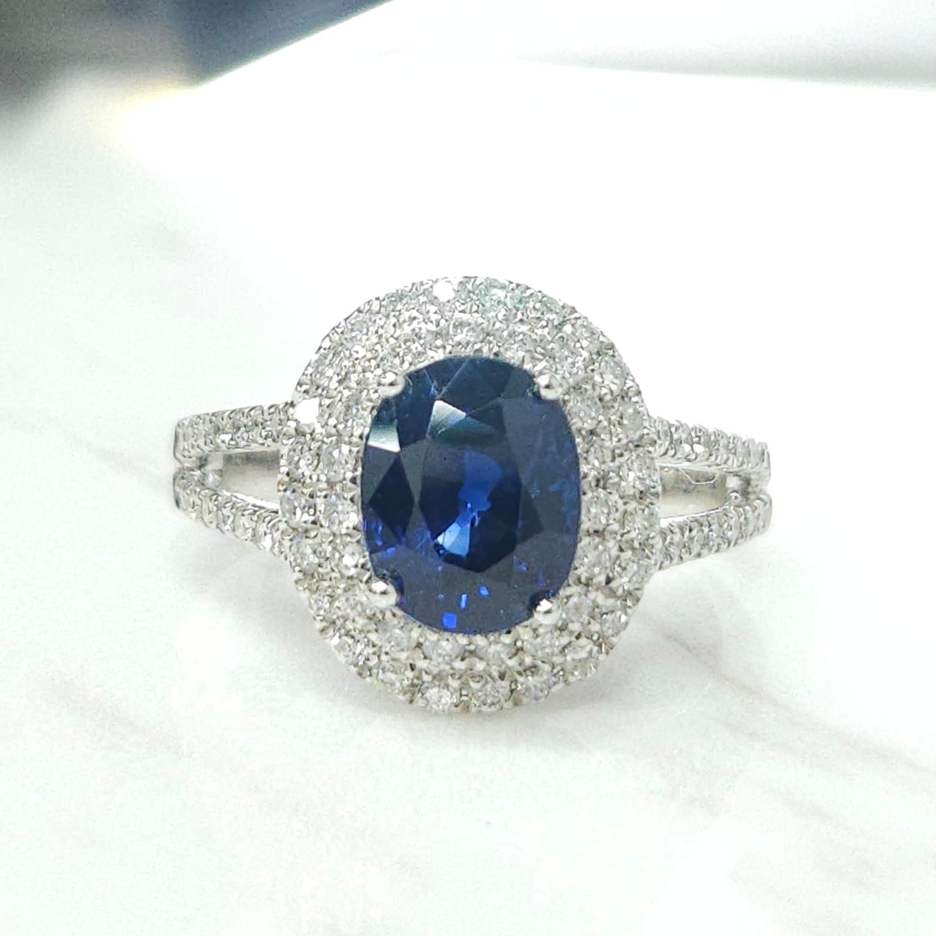 Women's or Men's IGI Certified 2.38 Carat Blue Sapphire Ceylon Ring in 18K White Gold