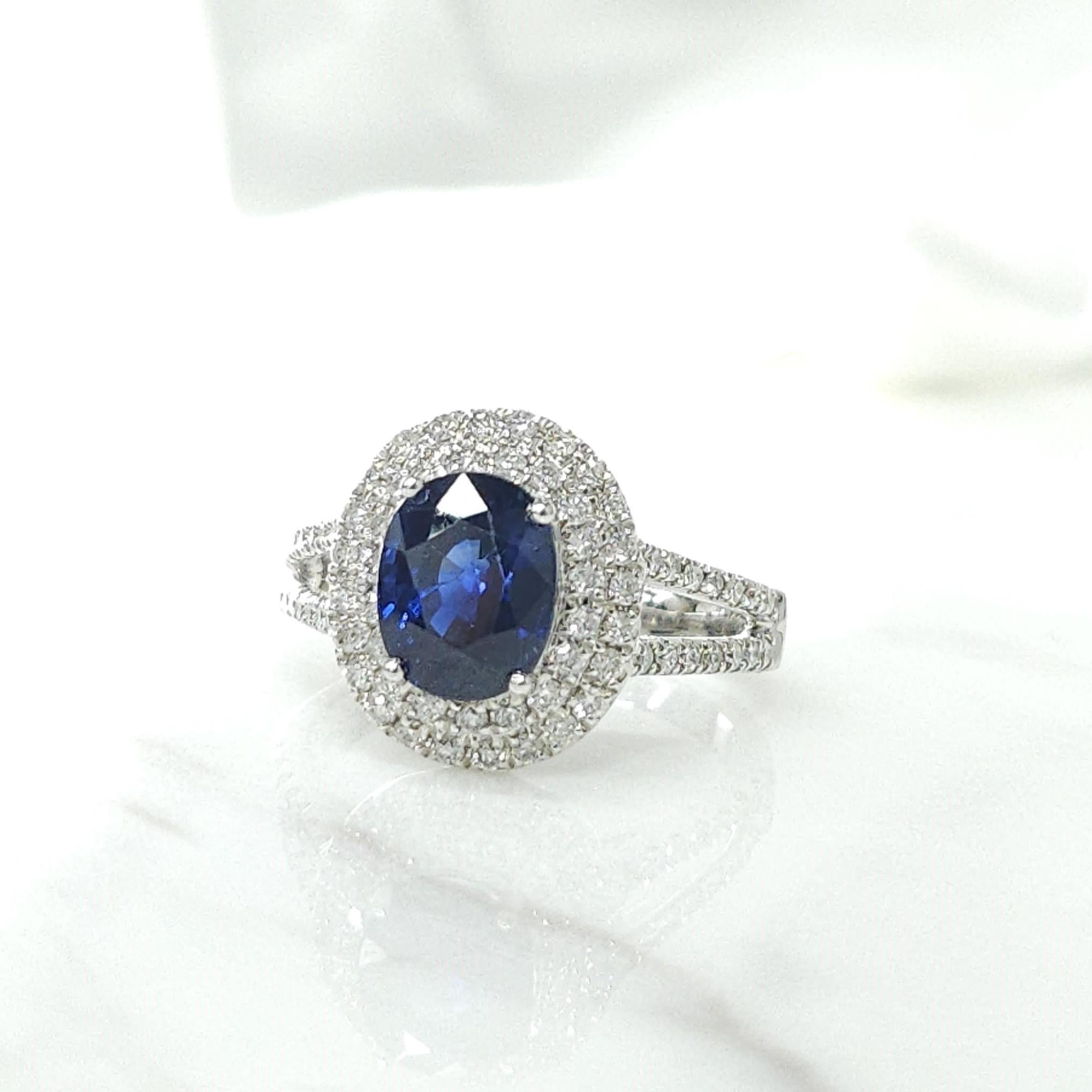 IGI Certified 2.38 Carat Blue Sapphire Ceylon Ring in 18K White Gold 2