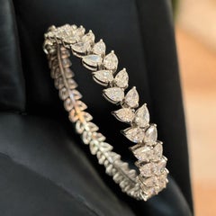 IGI Certified 23.96 Carats F/VS1 Pear Diamonds Eternity Bracelet 14K White Gold