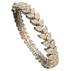 IGI Certified 23.96 Carats F/VS1 Pear Diamonds Eternity Bracelet 14K White Gold