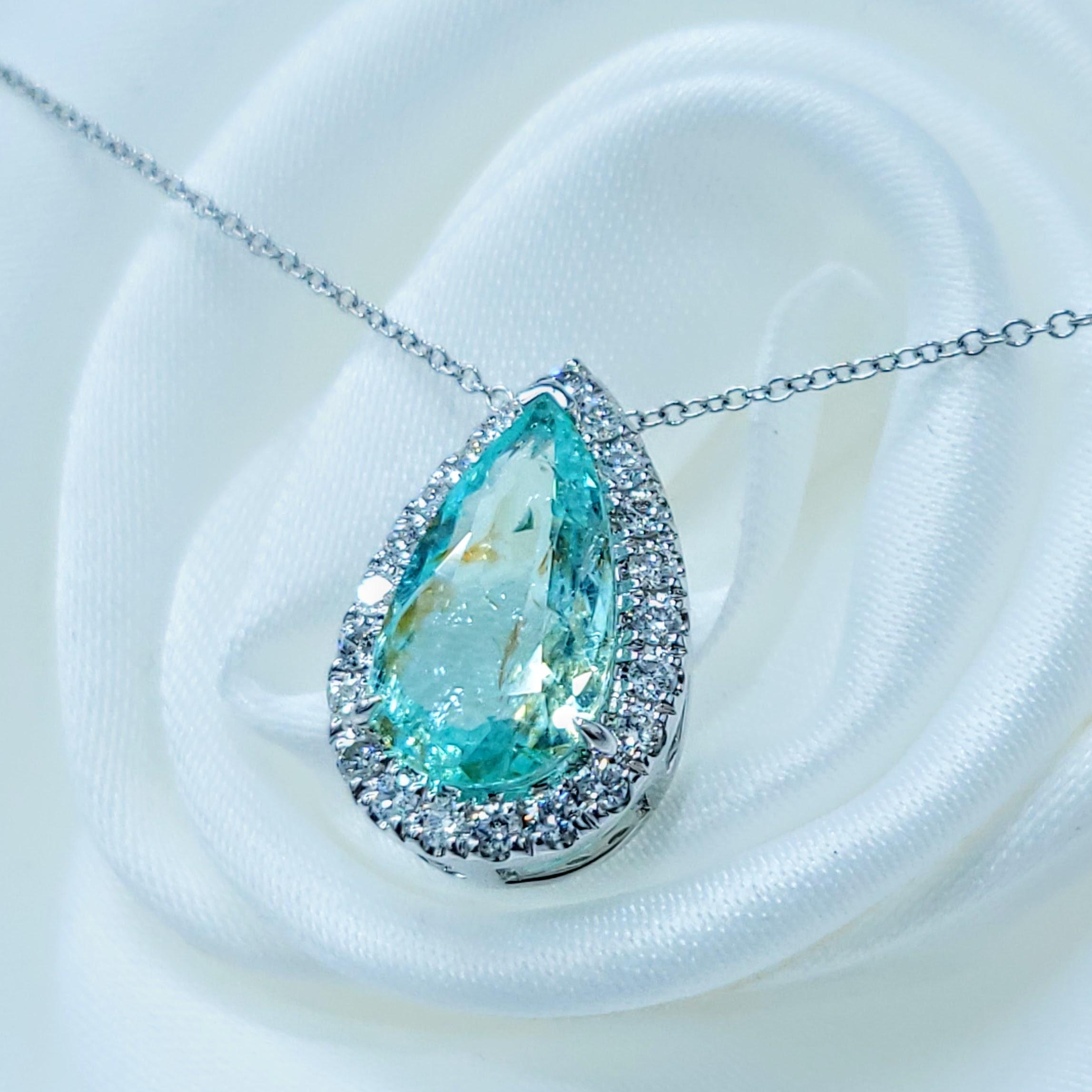 Paraiba e diamanti certificati IGI da 2,41 carati in oro bianco 18 carati in vendita 2