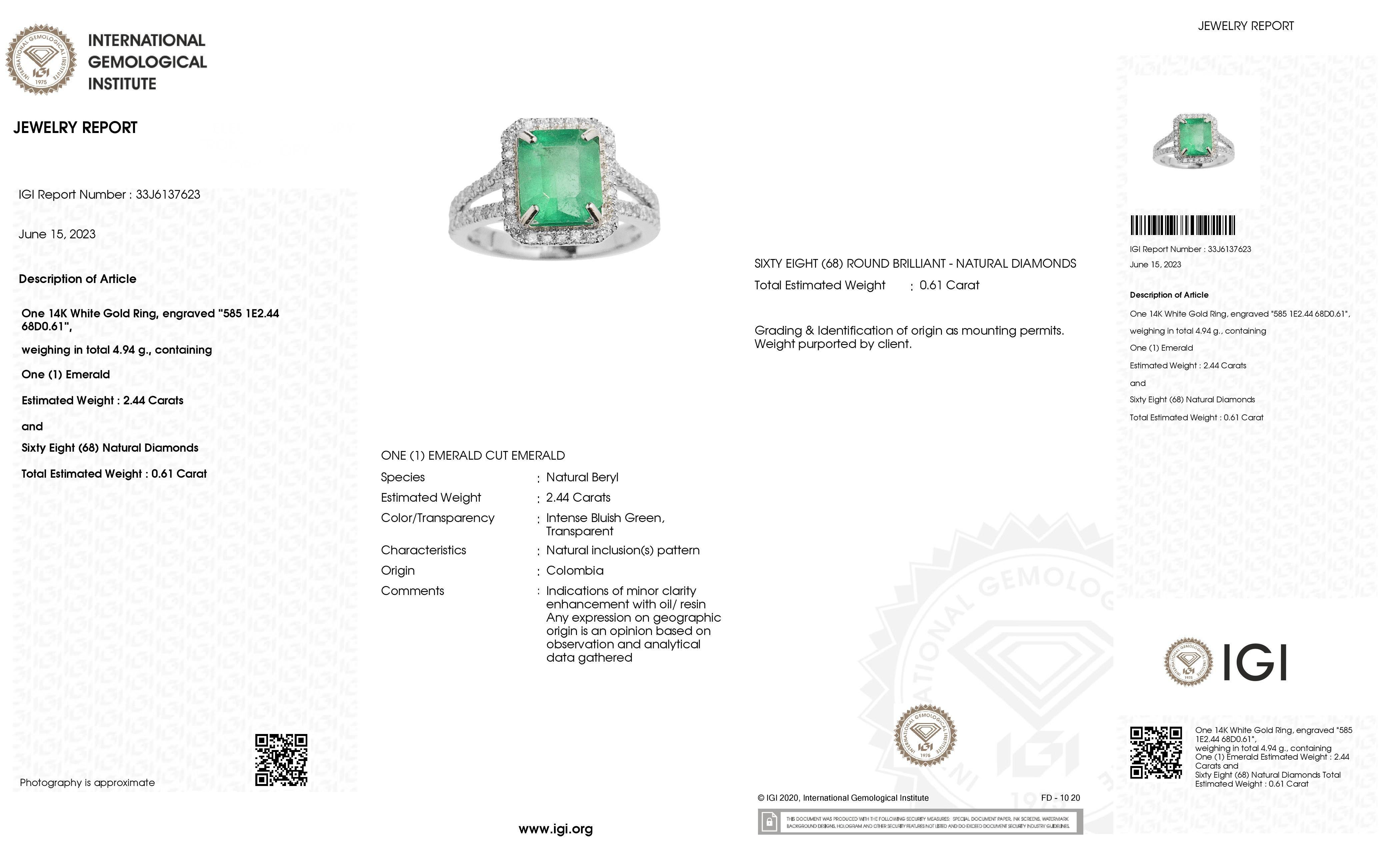 Women's IGI Certified 2.44ct Natural Emerald & 0.61ct Natural Diamonds Gold Ring For Sale