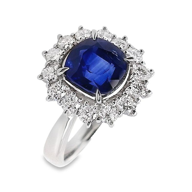 Cushion Cut IGI Certified 2.45ct Natural Sapphire and 0.74ct Natural Diamonds Platinum Ring For Sale
