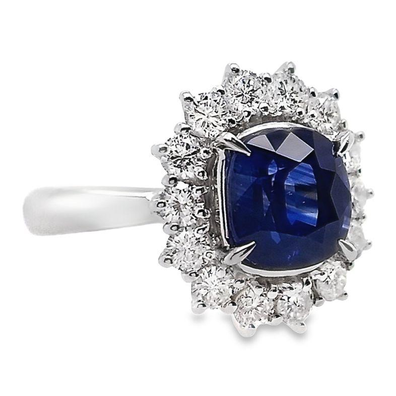 Women's IGI Certified 2.45ct Natural Sapphire and 0.74ct Natural Diamonds Platinum Ring For Sale