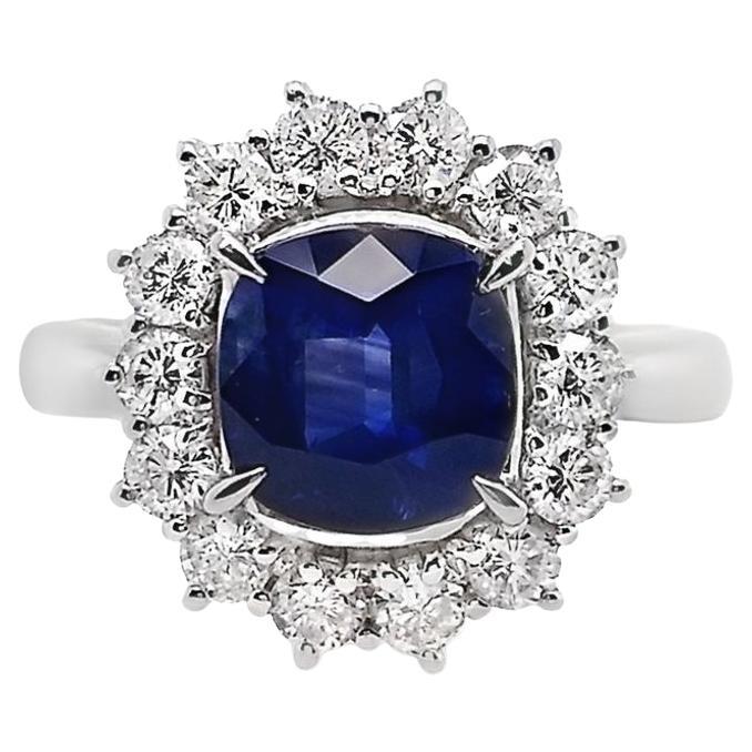 IGI Certified 2.45ct Natural Sapphire and 0.74ct Natural Diamonds Platinum Ring For Sale