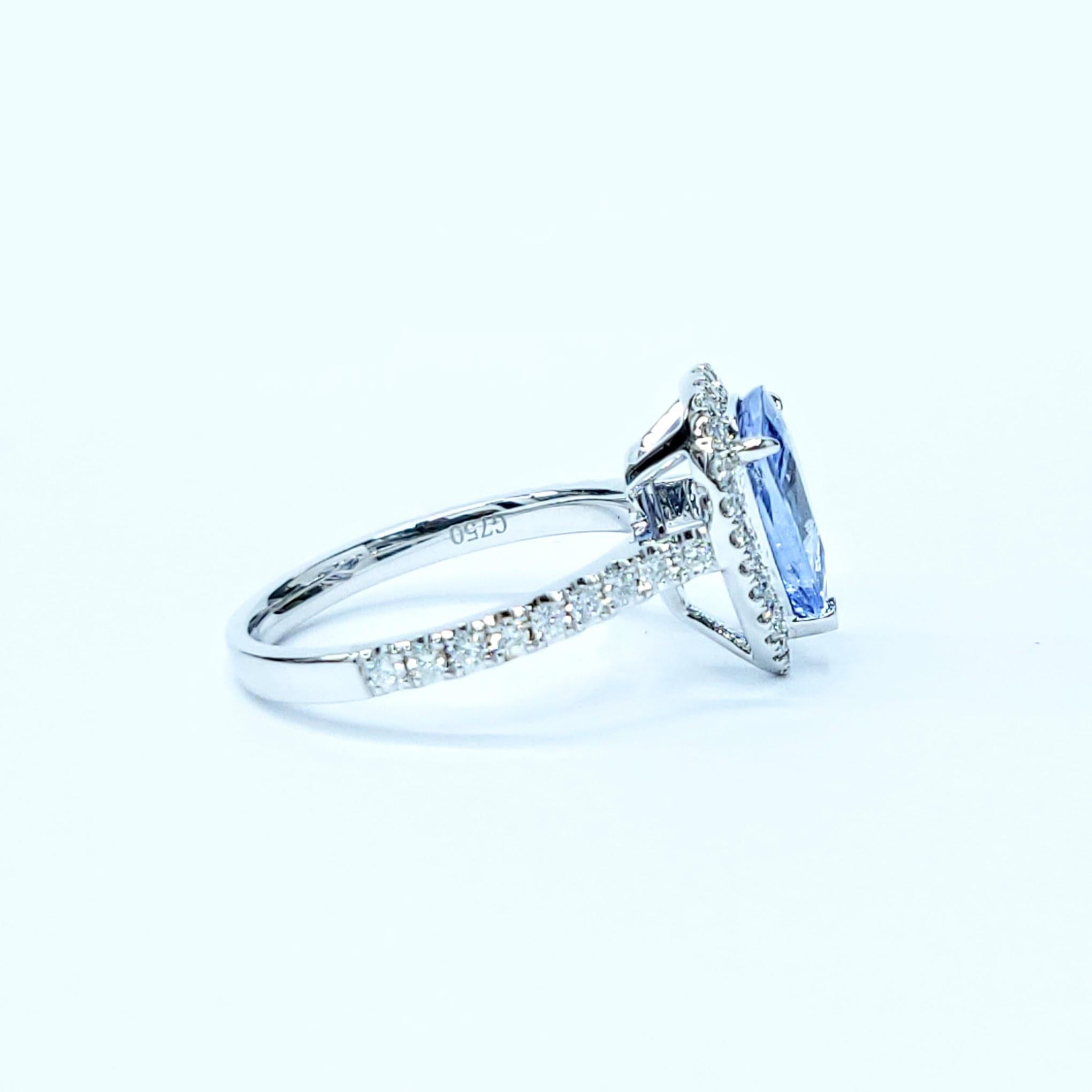 IGI Certified 2.47 Carat Blue Sapphire & Diamond Ring in 18K White Gold For Sale 1